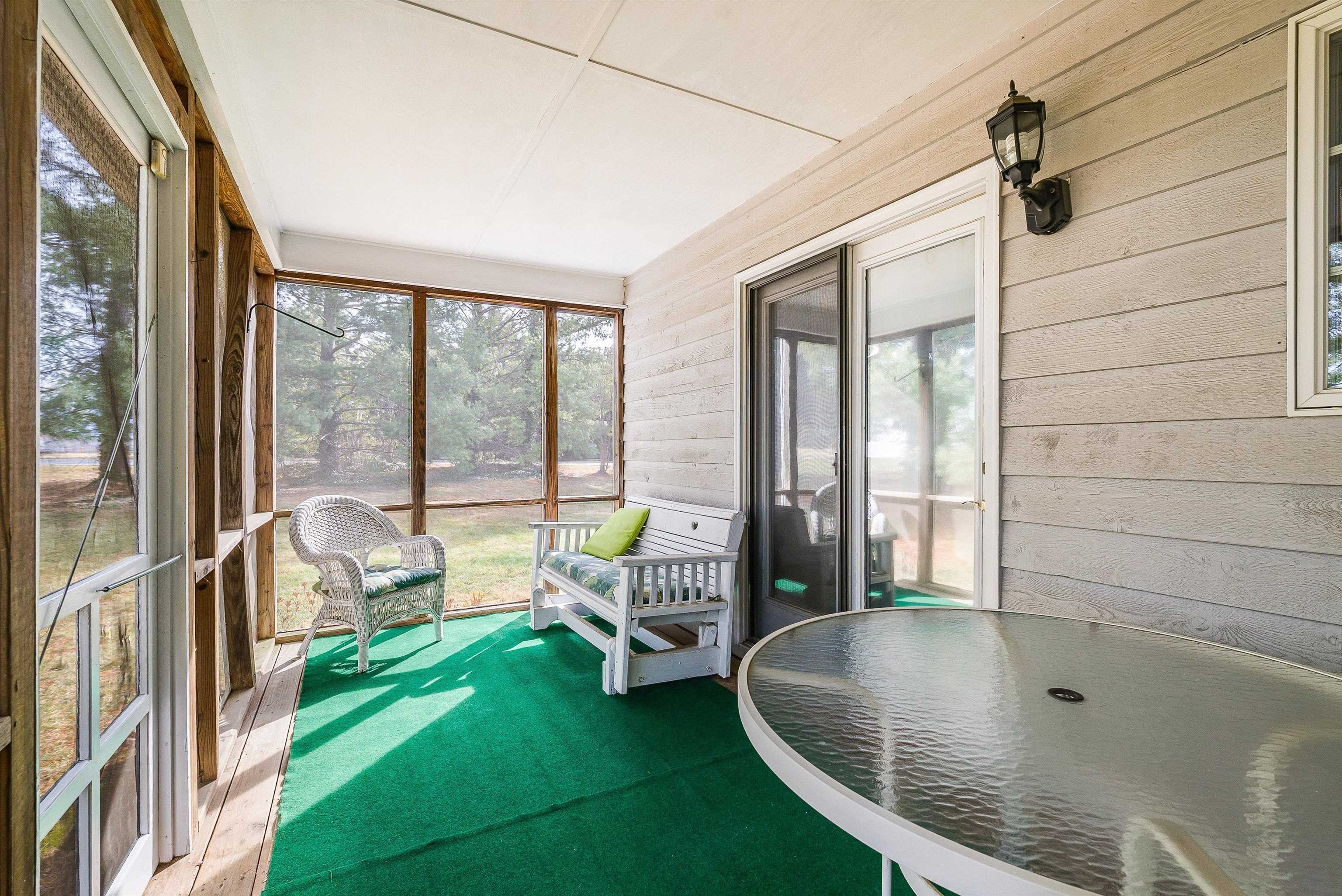 2015 HAMPTON DR, WAYNESBORO, Virginia 22980, 2 Bedrooms Bedrooms, ,2 BathroomsBathrooms,Residential,2015 HAMPTON DR,672337 MLS # 672337