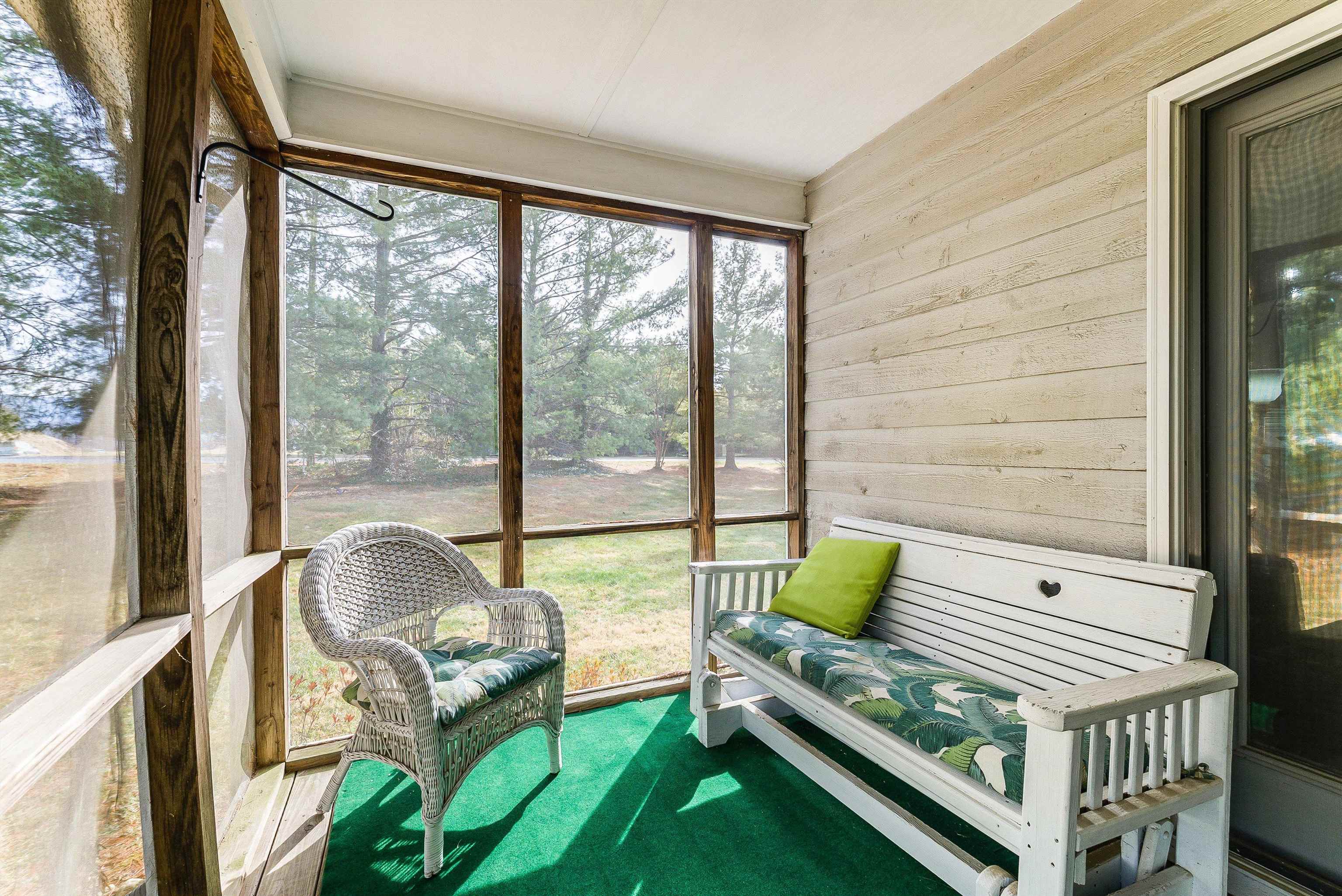 2015 HAMPTON DR, WAYNESBORO, Virginia 22980, 2 Bedrooms Bedrooms, ,2 BathroomsBathrooms,Residential,2015 HAMPTON DR,672337 MLS # 672337