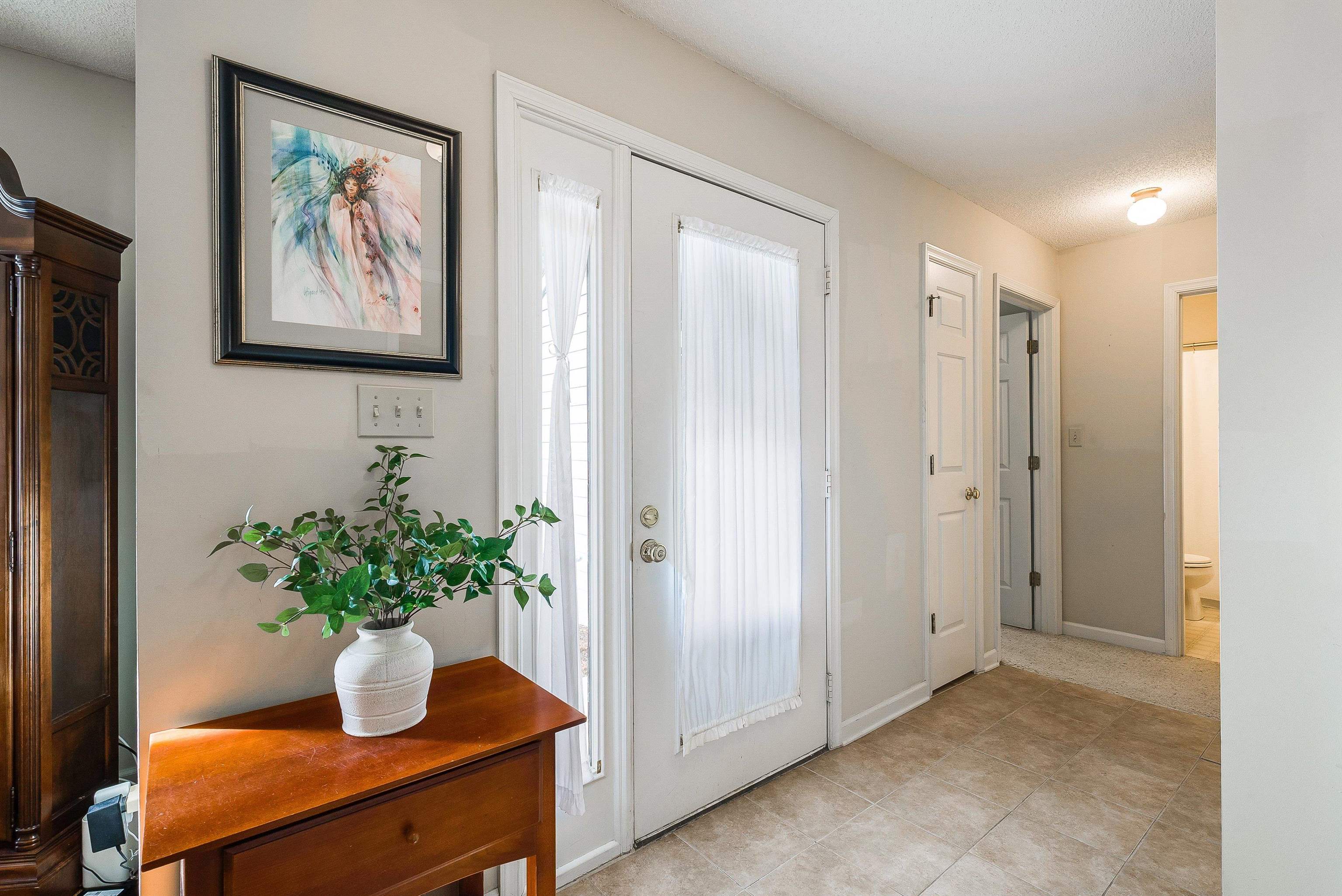 2015 HAMPTON DR, WAYNESBORO, Virginia 22980, 2 Bedrooms Bedrooms, ,2 BathroomsBathrooms,Residential,2015 HAMPTON DR,672337 MLS # 672337