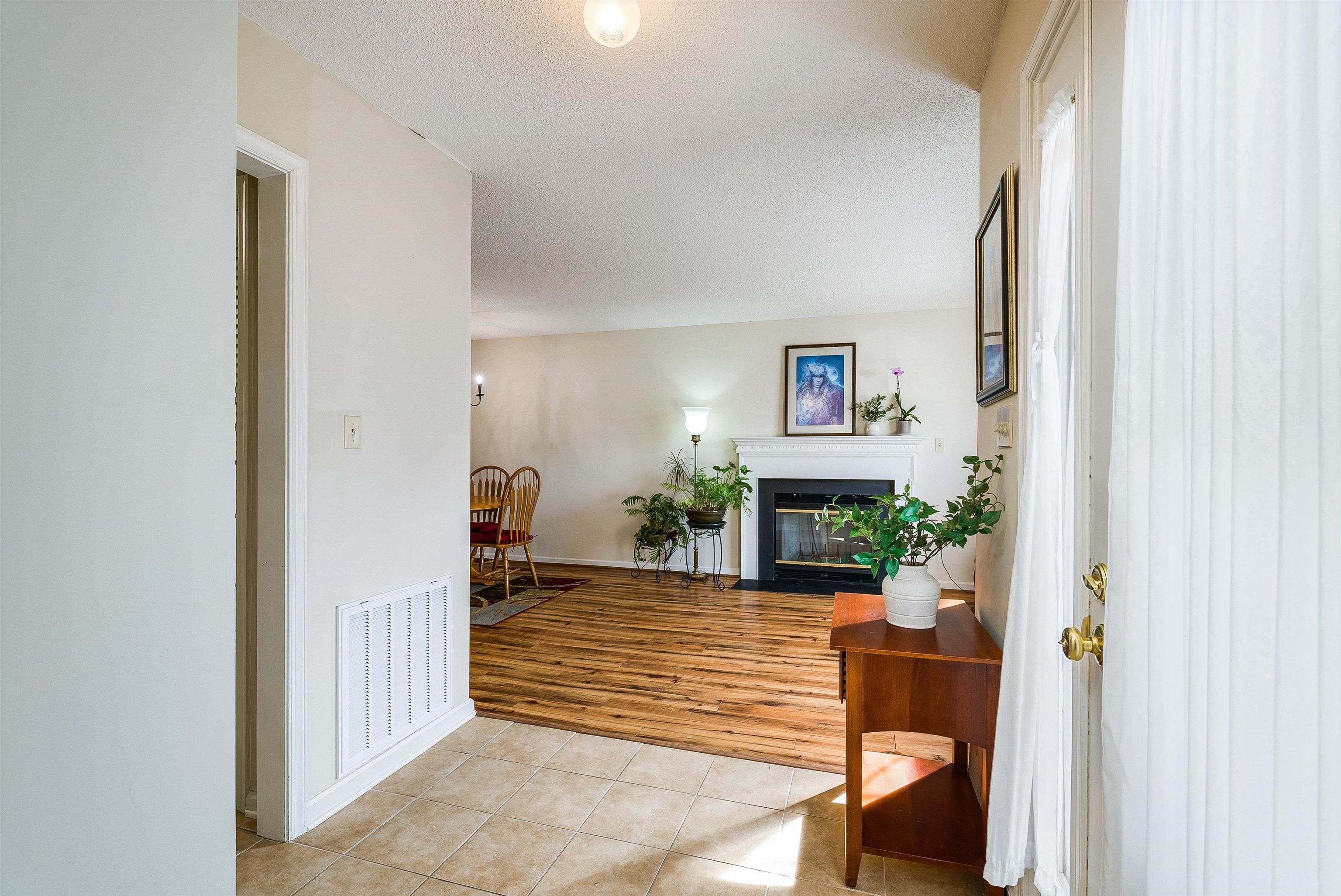 2015 HAMPTON DR, WAYNESBORO, Virginia 22980, 2 Bedrooms Bedrooms, ,2 BathroomsBathrooms,Residential,2015 HAMPTON DR,672337 MLS # 672337