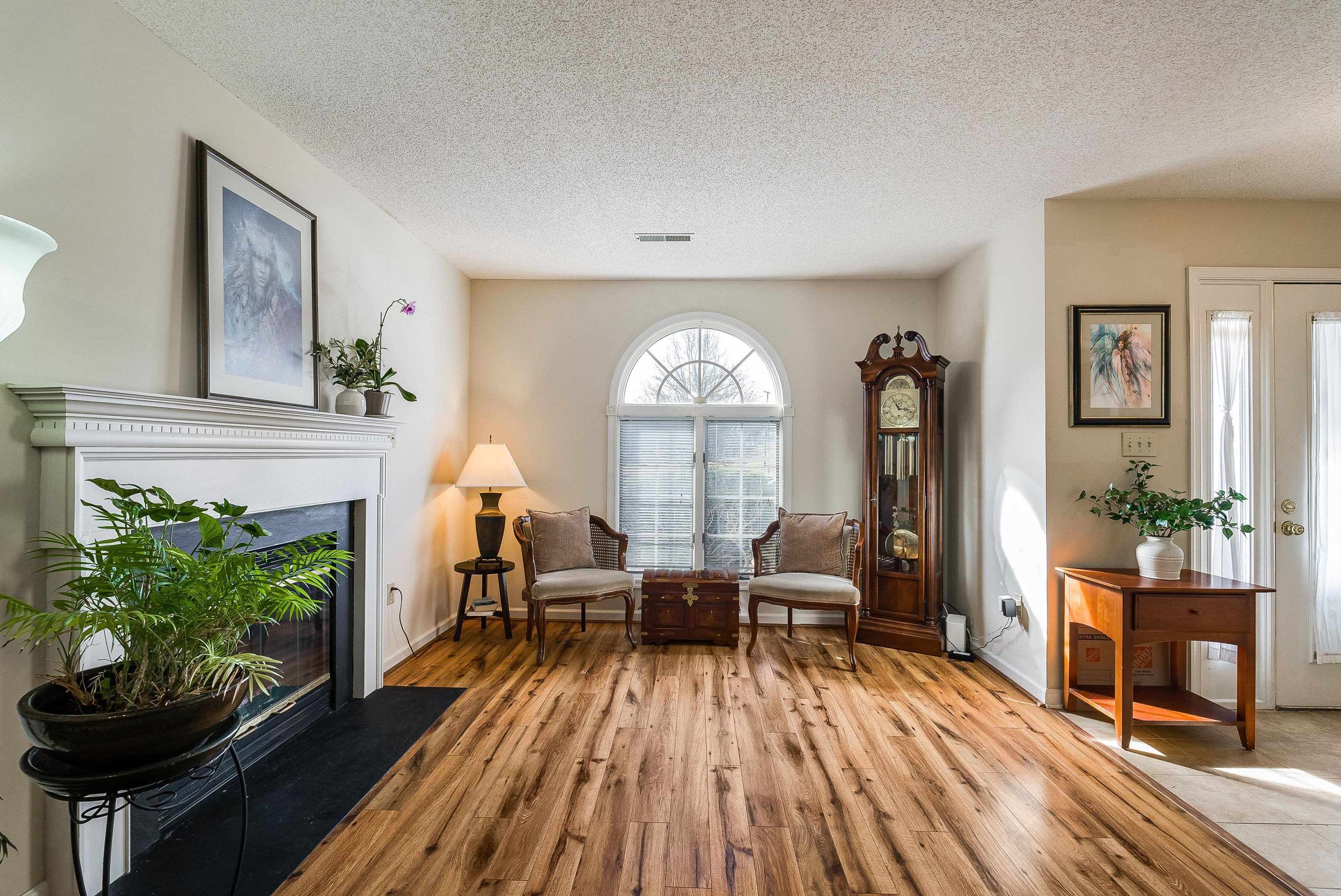 2015 HAMPTON DR, WAYNESBORO, Virginia 22980, 2 Bedrooms Bedrooms, ,2 BathroomsBathrooms,Residential,2015 HAMPTON DR,672337 MLS # 672337