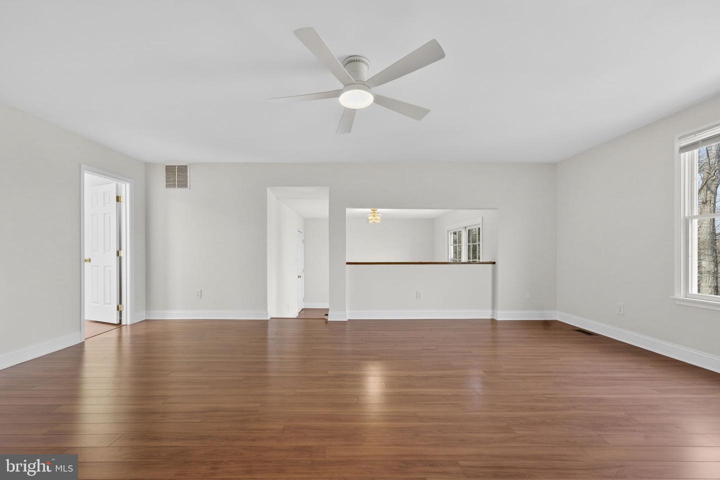 5840 RIDGECREST AVE, WARRENTON, Virginia 20187, 4 Bedrooms Bedrooms, ,3 BathroomsBathrooms,Residential,For sale,5840 RIDGECREST AVE,VAFQ2019326 MLS # VAFQ2019326