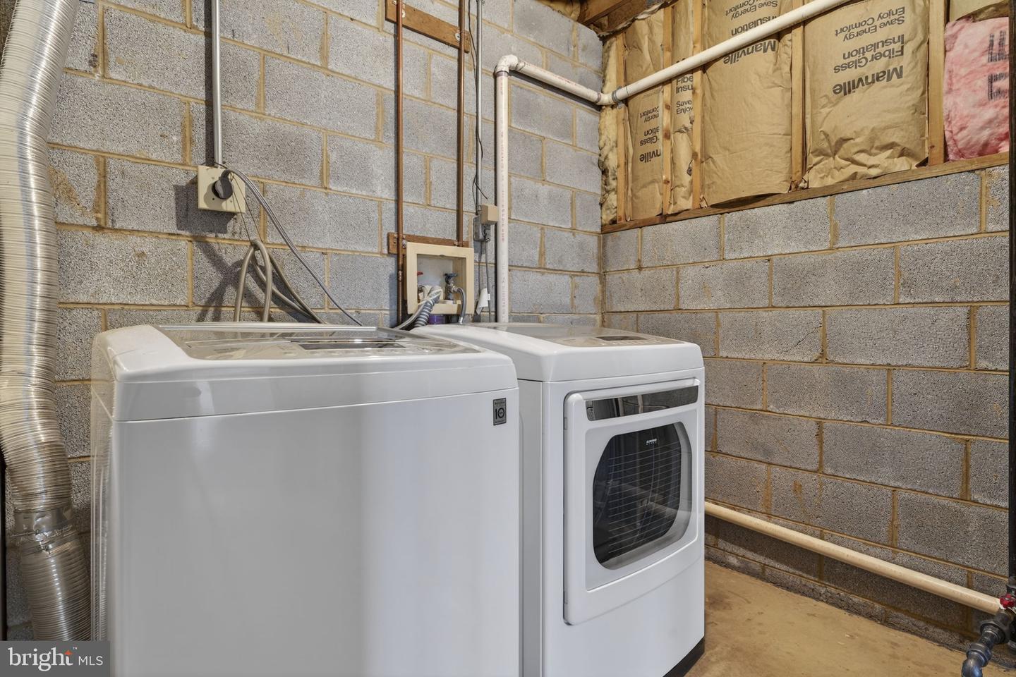 5840 RIDGECREST AVE, WARRENTON, Virginia 20187, 4 Bedrooms Bedrooms, ,3 BathroomsBathrooms,Residential,For sale,5840 RIDGECREST AVE,VAFQ2019326 MLS # VAFQ2019326