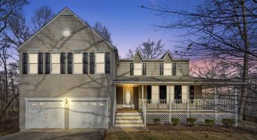 5840 RIDGECREST AVE, WARRENTON, Virginia 20187, 4 Bedrooms Bedrooms, ,3 BathroomsBathrooms,Residential,For sale,5840 RIDGECREST AVE,VAFQ2019326 MLS # VAFQ2019326