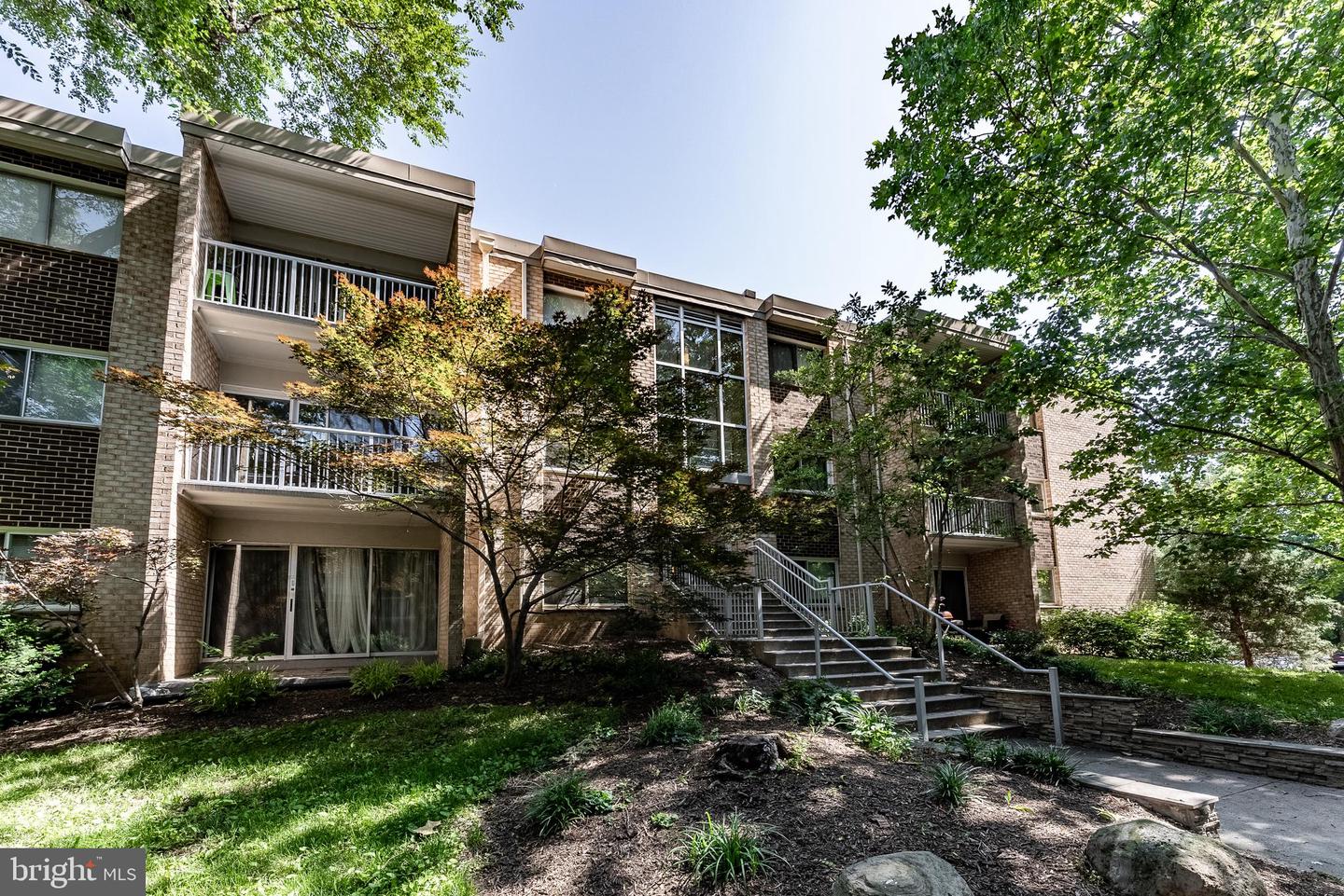 2908 KINGS CHAPEL RD #03/12, FALLS CHURCH, Virginia 22042, 2 Bedrooms Bedrooms, ,1 BathroomBathrooms,Residential,For sale,2908 KINGS CHAPEL RD #03/12,VAFX2278206 MLS # VAFX2278206