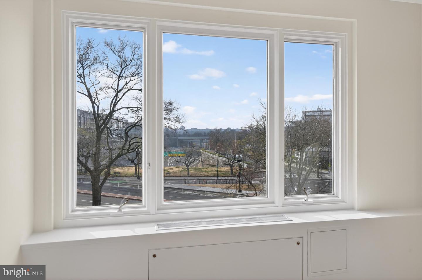 2475 VIRGINIA AVE NW #429, WASHINGTON, District Of Columbia 20037, 2 Bedrooms Bedrooms, ,2 BathroomsBathrooms,Residential,For sale,2475 VIRGINIA AVE NW #429,DCDC2230808 MLS # DCDC2230808