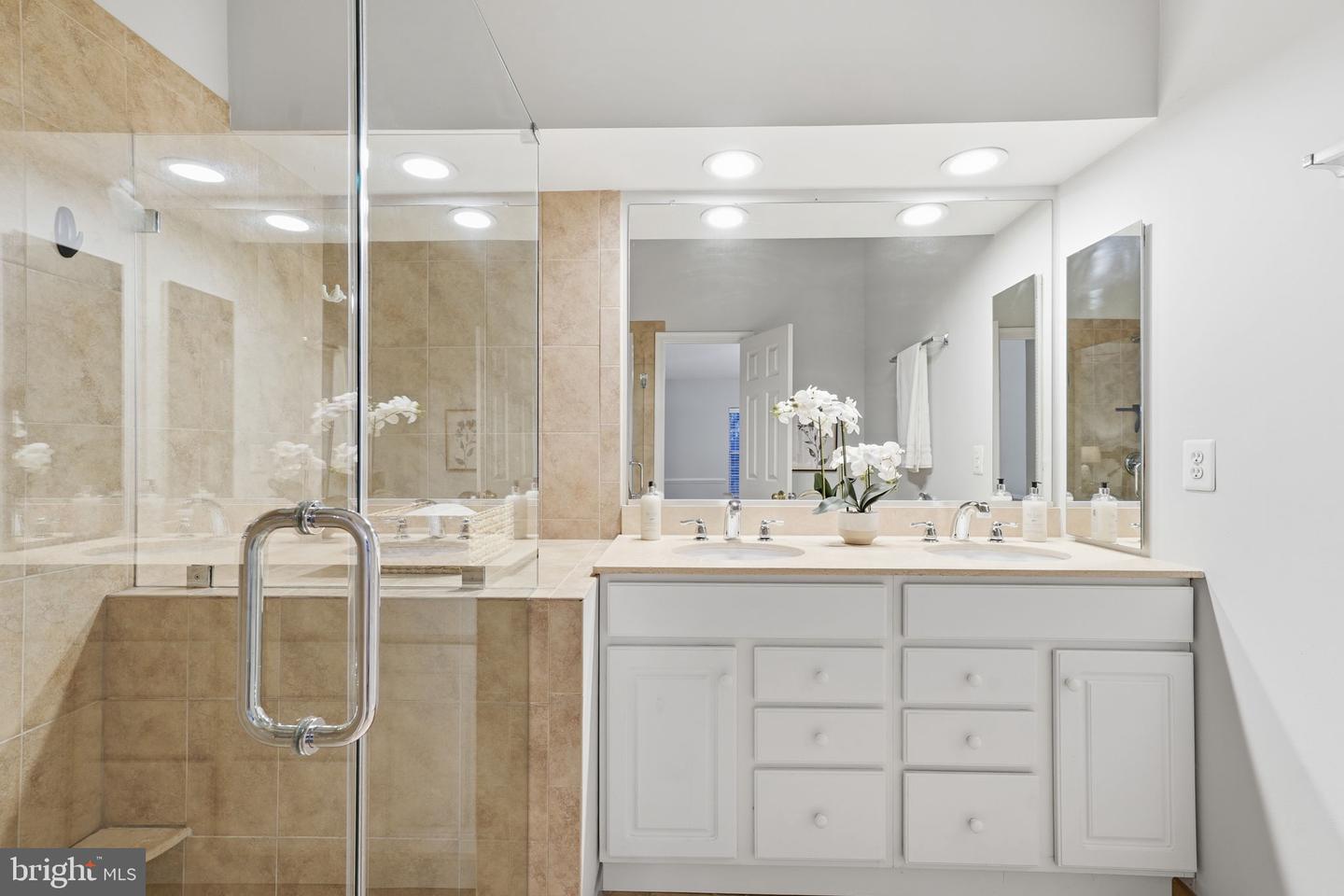 5134 CASTLE HARBOR WAY #62, CENTREVILLE, Virginia 20120, 3 Bedrooms Bedrooms, ,2 BathroomsBathrooms,Residential,For sale,5134 CASTLE HARBOR WAY #62,VAFX2278442 MLS # VAFX2278442 5134 CASTLE HARBOR WAY #62, CENTREVILLE, Virginia 20120, 3 Bedrooms Bedrooms, ,2 BathroomsBathrooms,Residential,For sale,5134 CASTLE HARBOR WAY #62,VAFX2278442 MLS # VAFX2278442