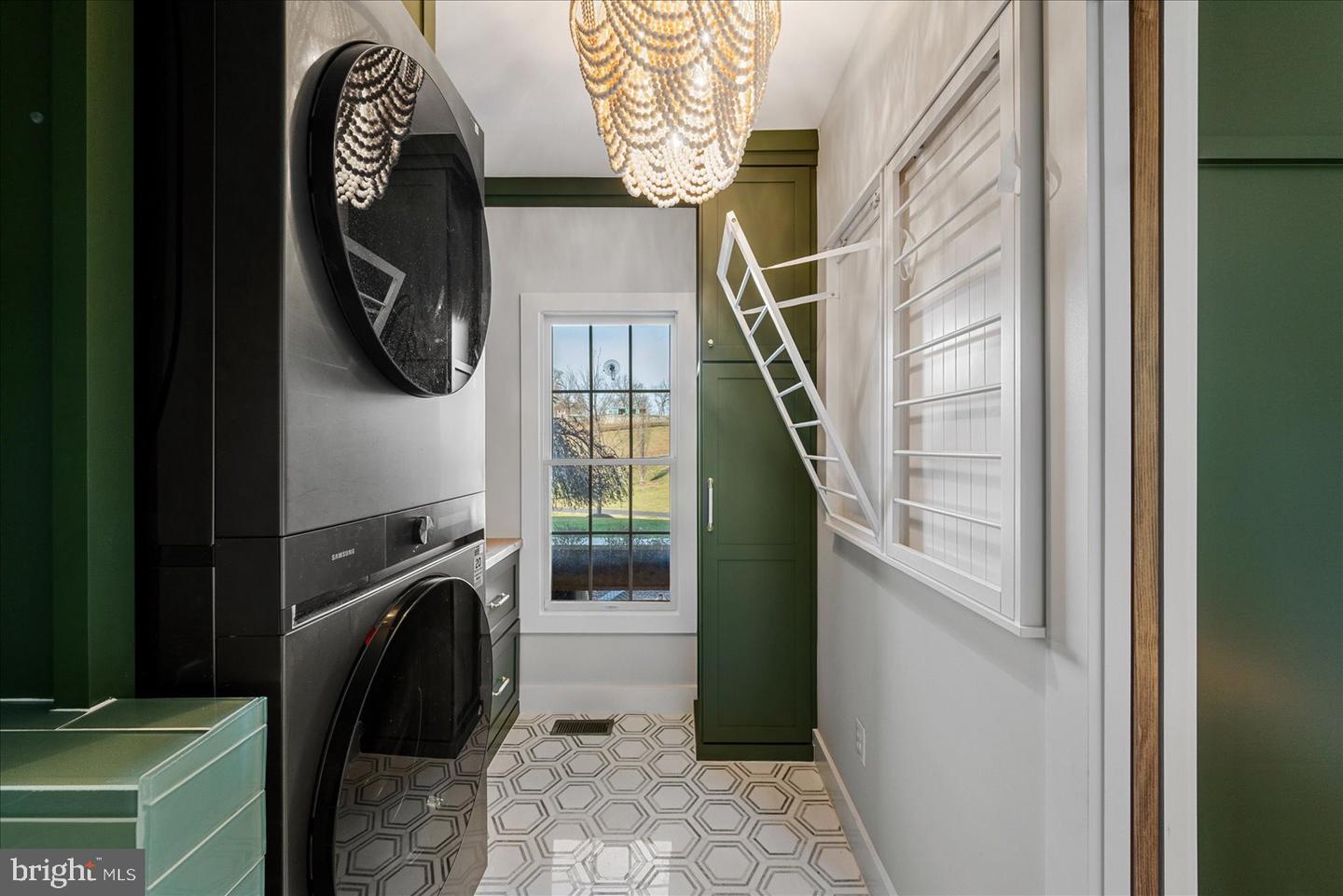 15097 BARLOW DR, WATERFORD, Virginia 20197, 5 Bedrooms Bedrooms, ,5 BathroomsBathrooms,Residential,For sale,15097 BARLOW DR,VALO2111134 MLS # VALO2111134