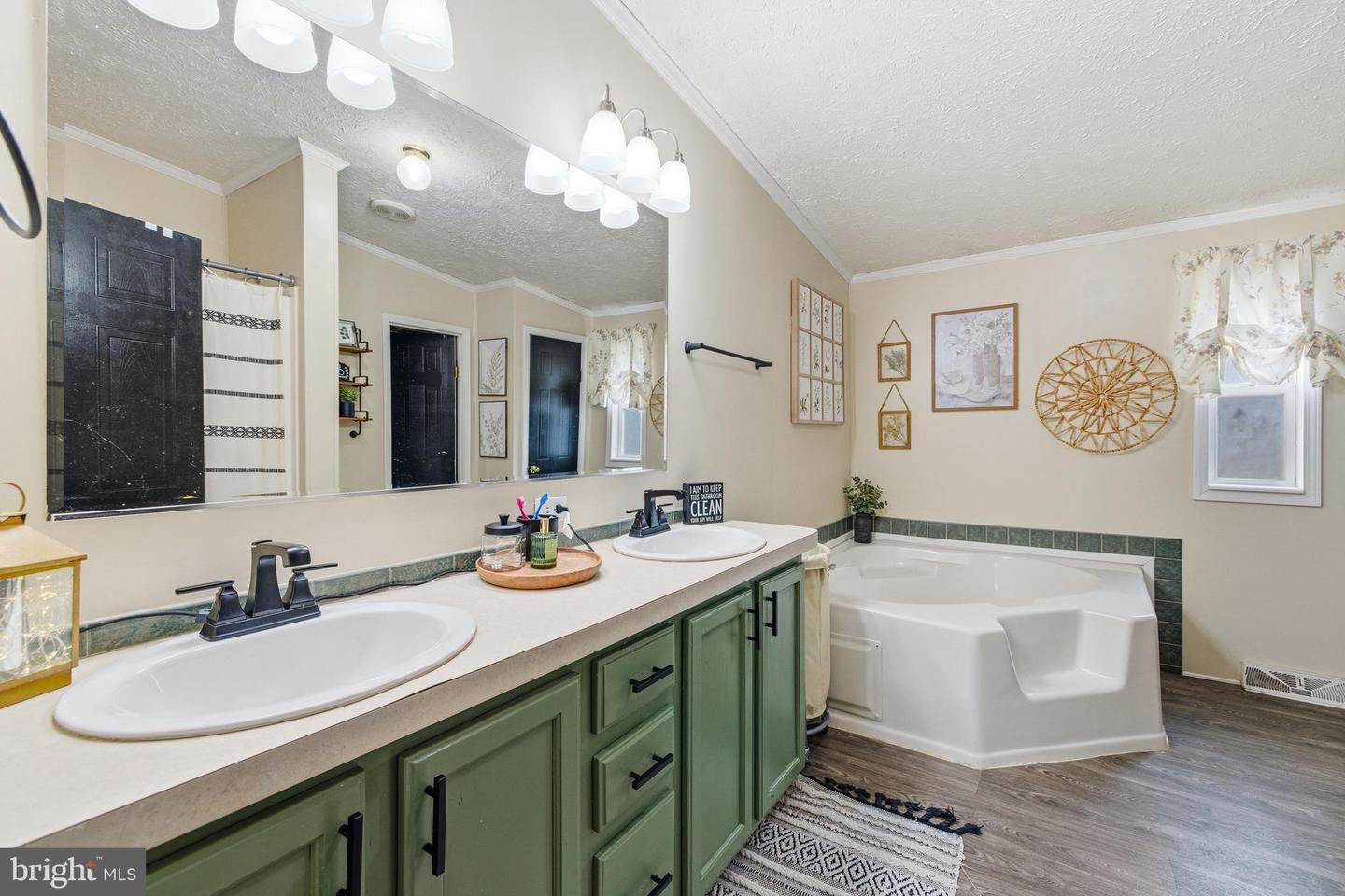 1161 E MAIN ST, STANLEY, Virginia 22851, 4 Bedrooms Bedrooms, ,2 BathroomsBathrooms,Residential,For sale,1161 E MAIN ST,VAPA2005714 MLS # VAPA2005714