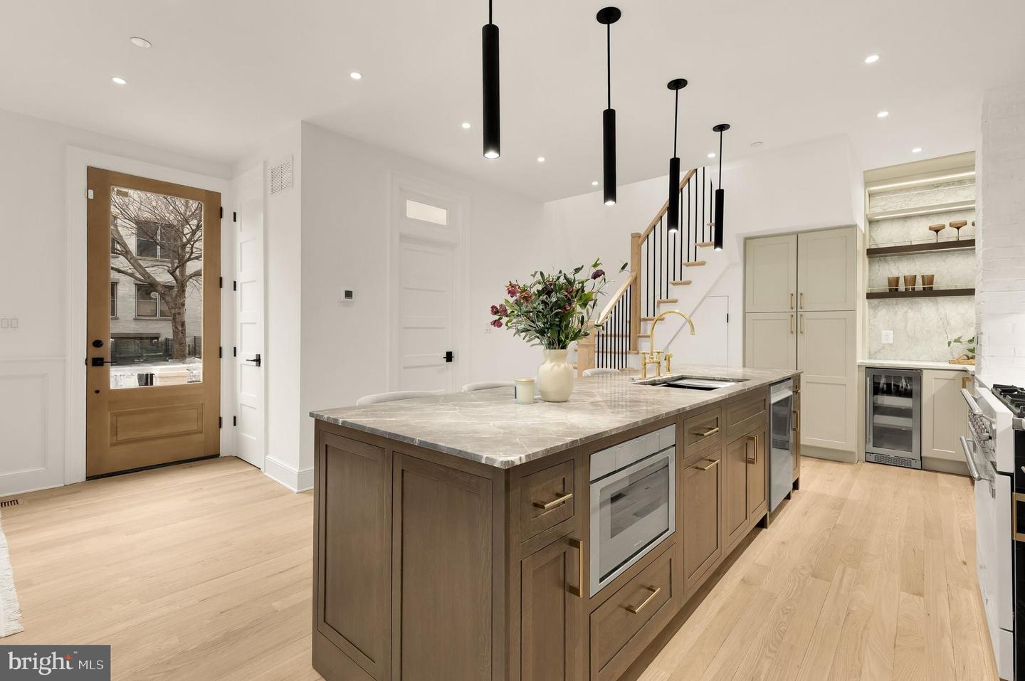 1249 4TH ST NW, WASHINGTON, District Of Columbia 20001, 3 Bedrooms Bedrooms, 9 Rooms Rooms,3 BathroomsBathrooms,Residential,For sale,1249 4TH ST NW,DCDC2239262 MLS # DCDC2239262