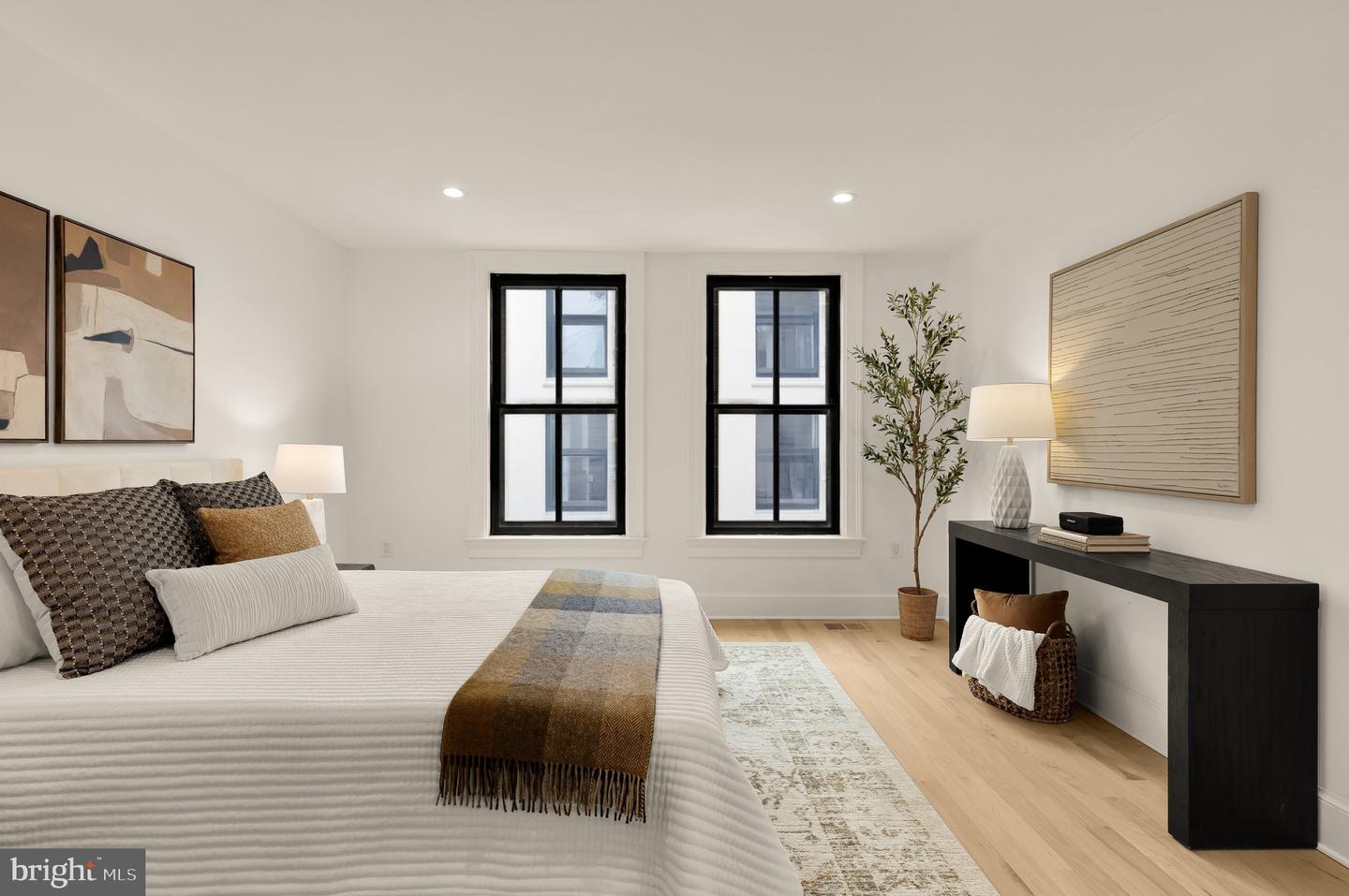 1249 4TH ST NW, WASHINGTON, District Of Columbia 20001, 3 Bedrooms Bedrooms, 9 Rooms Rooms,3 BathroomsBathrooms,Residential,For sale,1249 4TH ST NW,DCDC2239262 MLS # DCDC2239262