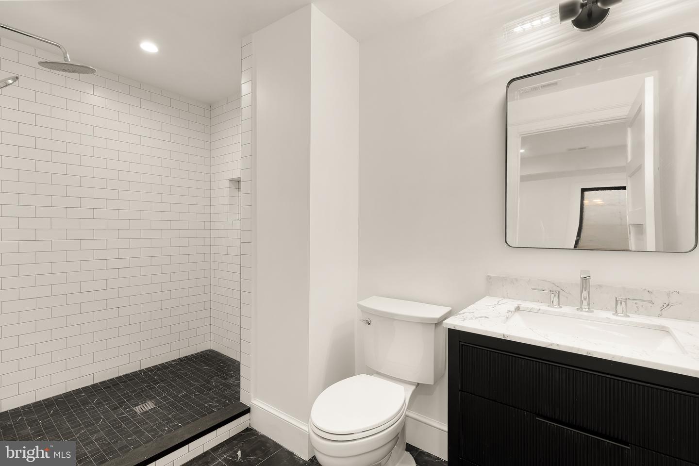 1249 4TH ST NW, WASHINGTON, District Of Columbia 20001, 3 Bedrooms Bedrooms, 9 Rooms Rooms,3 BathroomsBathrooms,Residential,For sale,1249 4TH ST NW,DCDC2239262 MLS # DCDC2239262