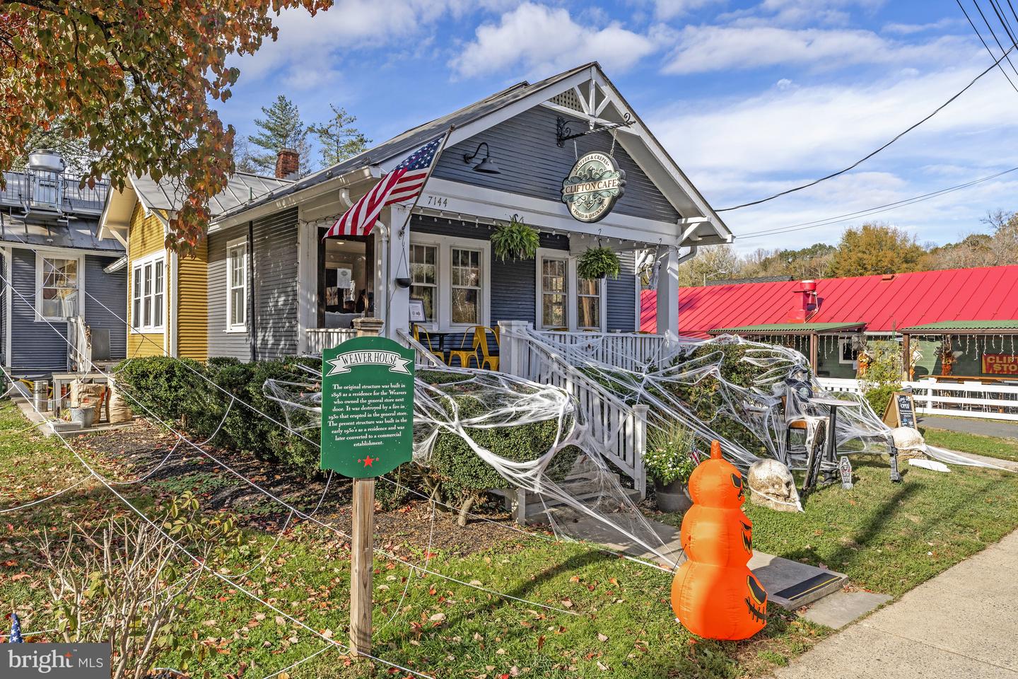 7480 DUNQUIN CT, CLIFTON, Virginia 20124, 4 Bedrooms Bedrooms, 21 Rooms Rooms,4 BathroomsBathrooms,Residential,For sale,7480 DUNQUIN CT,VAFX2283784 MLS # VAFX2283784