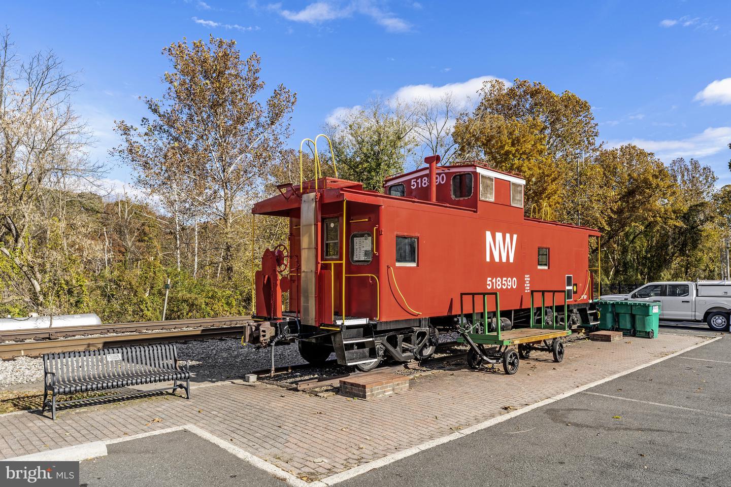 7480 DUNQUIN CT, CLIFTON, Virginia 20124, 4 Bedrooms Bedrooms, 21 Rooms Rooms,4 BathroomsBathrooms,Residential,For sale,7480 DUNQUIN CT,VAFX2283784 MLS # VAFX2283784