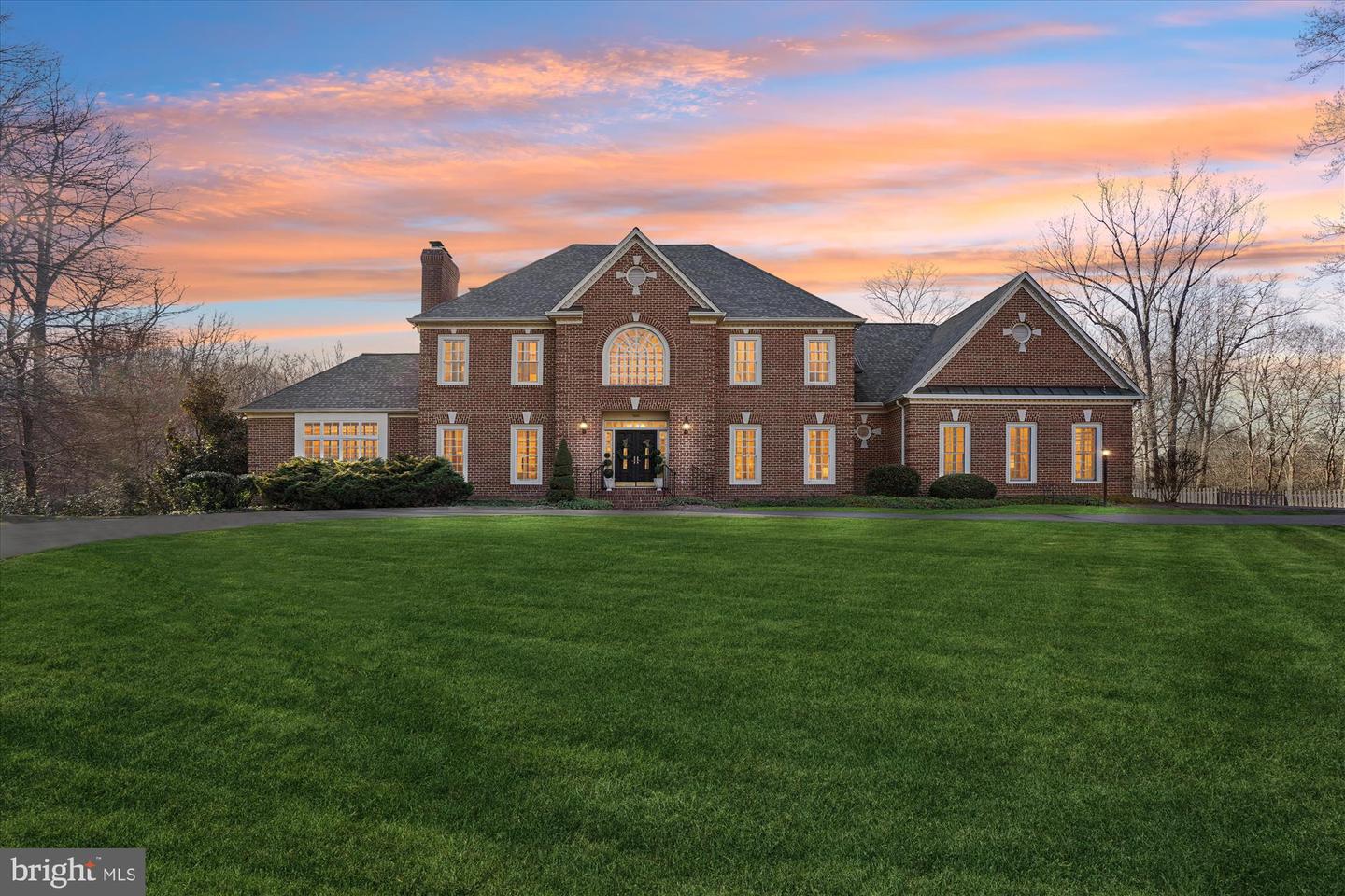 7480 DUNQUIN CT, CLIFTON, Virginia 20124, 4 Bedrooms Bedrooms, 21 Rooms Rooms,4 BathroomsBathrooms,Residential,For sale,7480 DUNQUIN CT,VAFX2283784 MLS # VAFX2283784