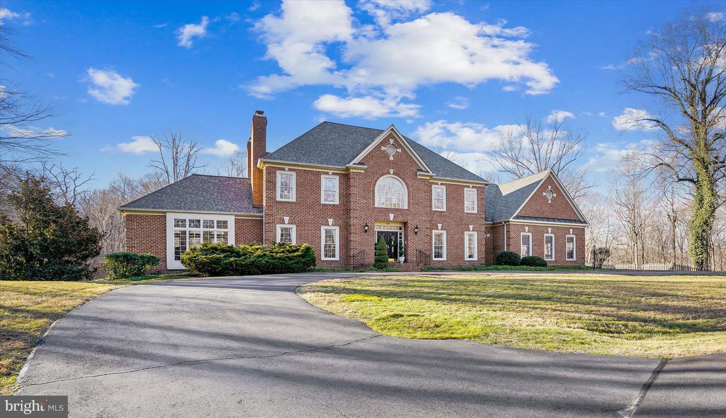 7480 DUNQUIN CT, CLIFTON, Virginia 20124, 4 Bedrooms Bedrooms, 21 Rooms Rooms,4 BathroomsBathrooms,Residential,For sale,7480 DUNQUIN CT,VAFX2283784 MLS # VAFX2283784