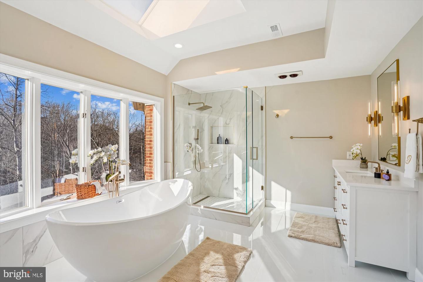 7480 DUNQUIN CT, CLIFTON, Virginia 20124, 4 Bedrooms Bedrooms, 21 Rooms Rooms,4 BathroomsBathrooms,Residential,For sale,7480 DUNQUIN CT,VAFX2283784 MLS # VAFX2283784