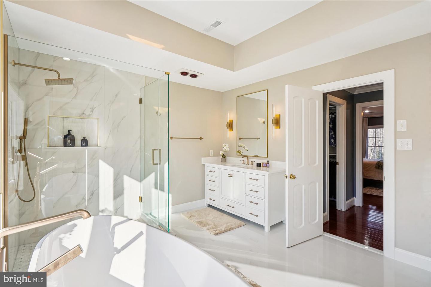 7480 DUNQUIN CT, CLIFTON, Virginia 20124, 4 Bedrooms Bedrooms, 21 Rooms Rooms,4 BathroomsBathrooms,Residential,For sale,7480 DUNQUIN CT,VAFX2283784 MLS # VAFX2283784