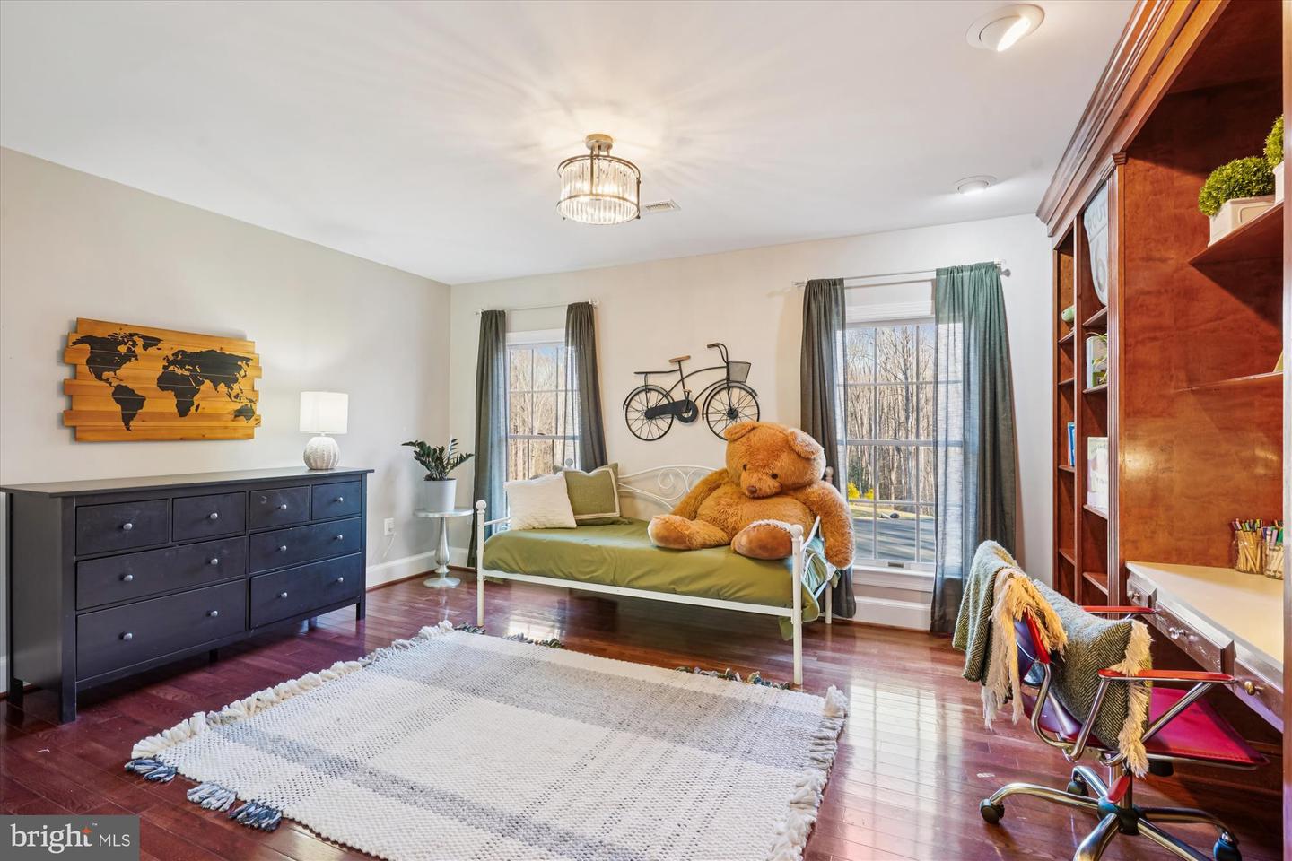 7480 DUNQUIN CT, CLIFTON, Virginia 20124, 4 Bedrooms Bedrooms, 21 Rooms Rooms,4 BathroomsBathrooms,Residential,For sale,7480 DUNQUIN CT,VAFX2283784 MLS # VAFX2283784