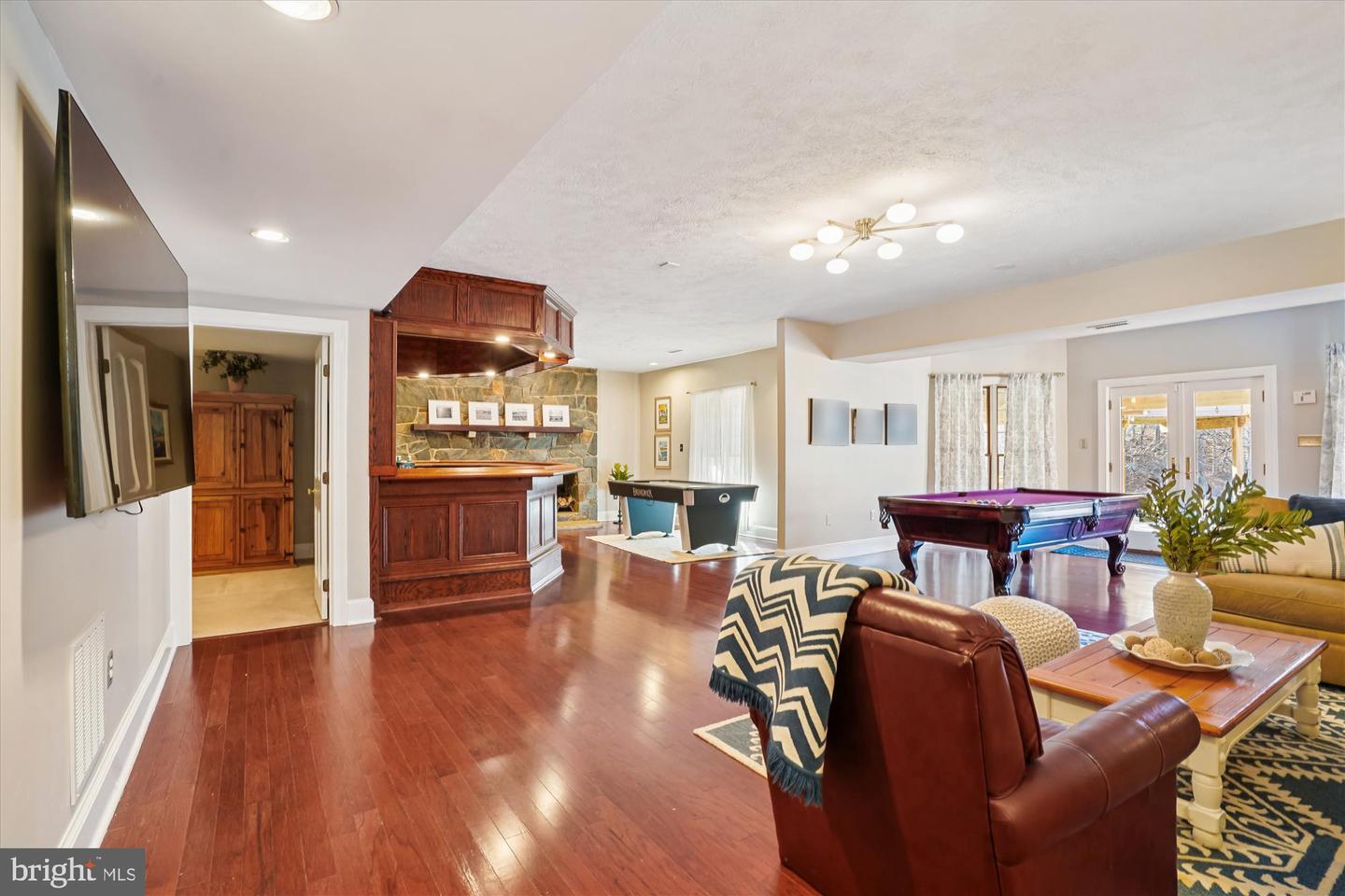 7480 DUNQUIN CT, CLIFTON, Virginia 20124, 4 Bedrooms Bedrooms, 21 Rooms Rooms,4 BathroomsBathrooms,Residential,For sale,7480 DUNQUIN CT,VAFX2283784 MLS # VAFX2283784