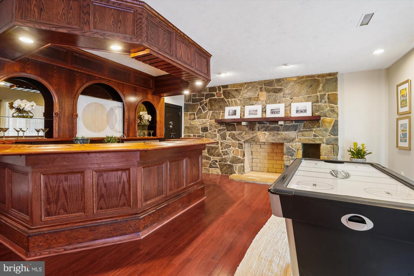 7480 DUNQUIN CT, CLIFTON, Virginia 20124, 4 Bedrooms Bedrooms, 21 Rooms Rooms,4 BathroomsBathrooms,Residential,For sale,7480 DUNQUIN CT,VAFX2283784 MLS # VAFX2283784