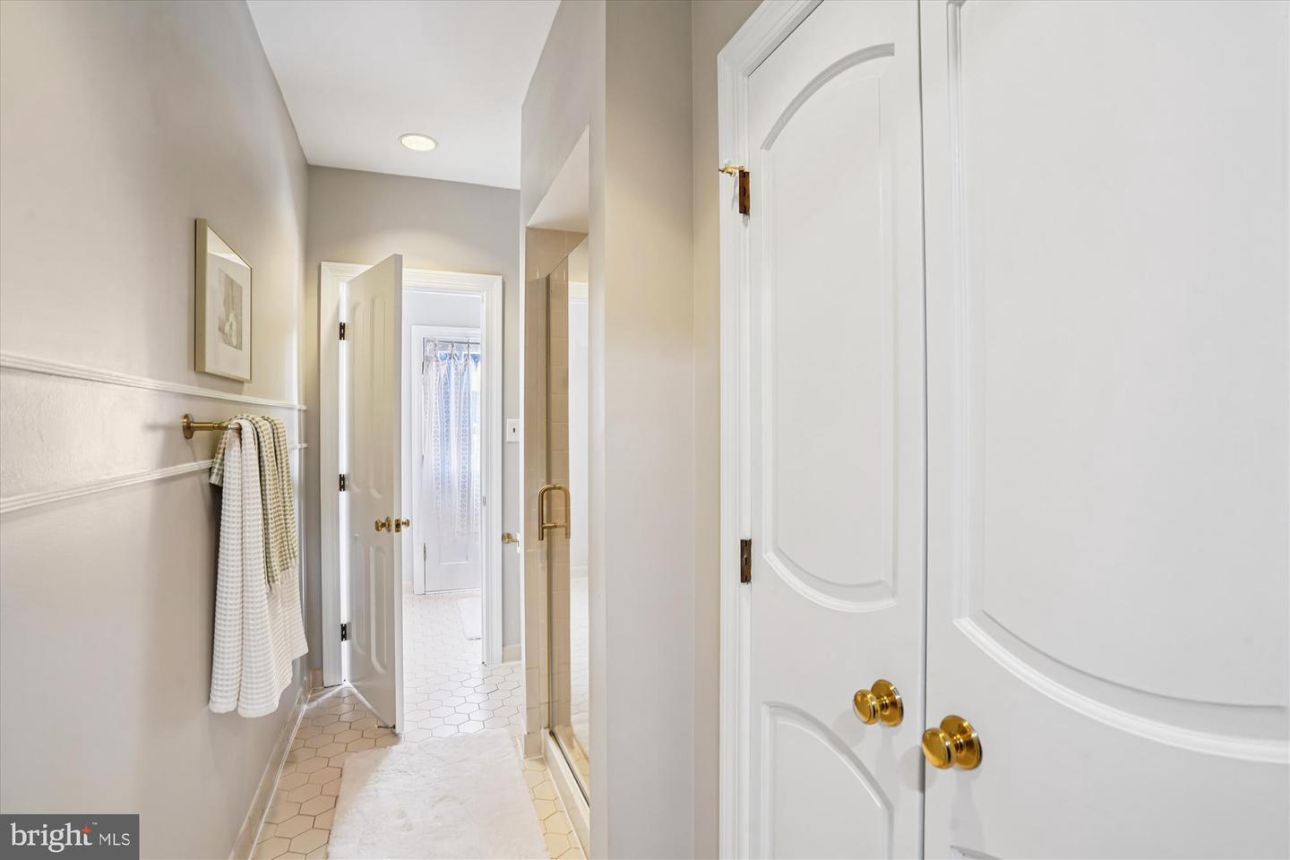 7480 DUNQUIN CT, CLIFTON, Virginia 20124, 4 Bedrooms Bedrooms, 21 Rooms Rooms,4 BathroomsBathrooms,Residential,For sale,7480 DUNQUIN CT,VAFX2283784 MLS # VAFX2283784