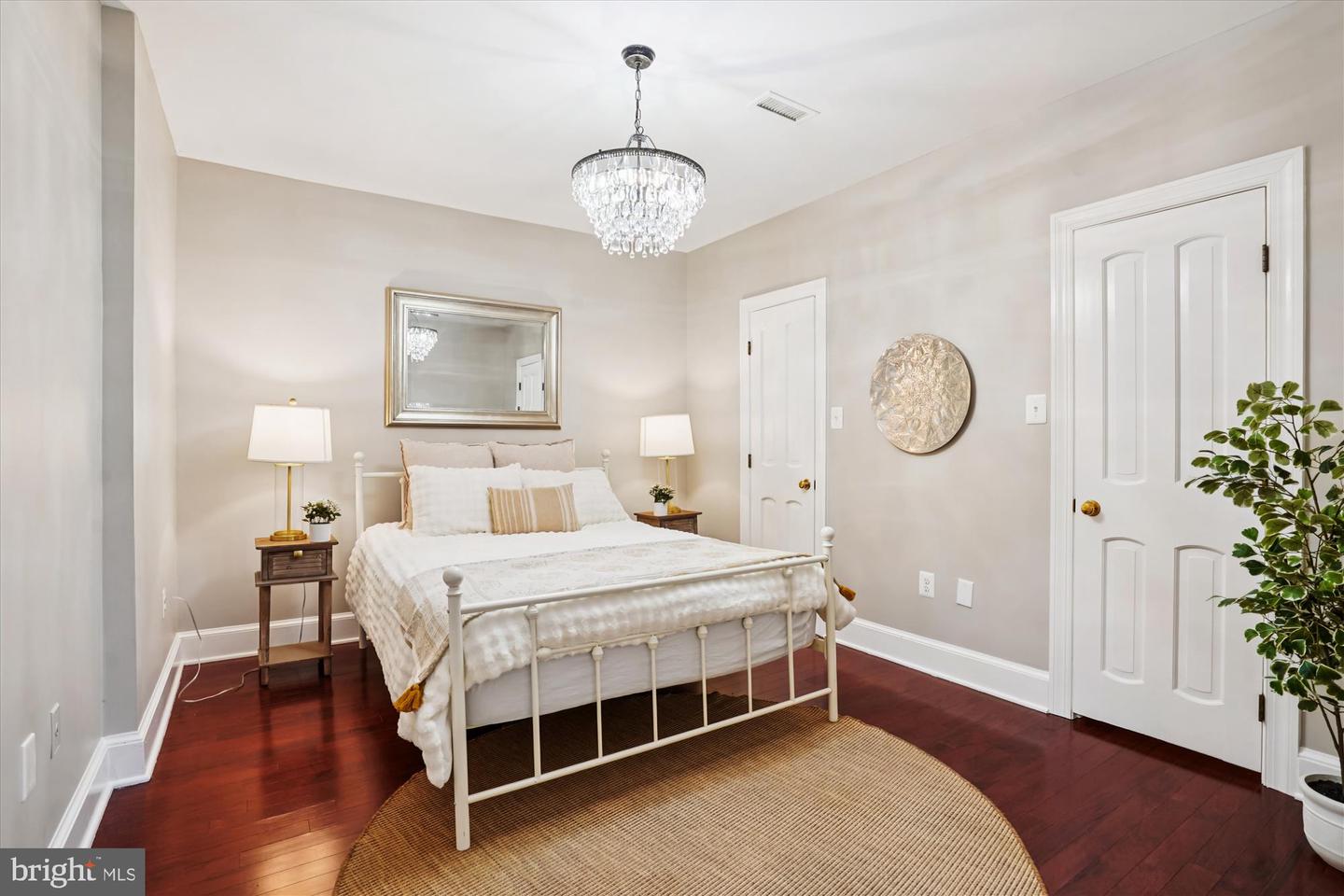 7480 DUNQUIN CT, CLIFTON, Virginia 20124, 4 Bedrooms Bedrooms, 21 Rooms Rooms,4 BathroomsBathrooms,Residential,For sale,7480 DUNQUIN CT,VAFX2283784 MLS # VAFX2283784