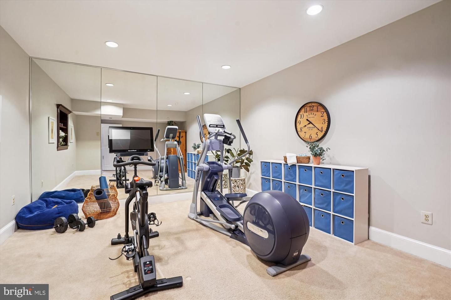 7480 DUNQUIN CT, CLIFTON, Virginia 20124, 4 Bedrooms Bedrooms, 21 Rooms Rooms,4 BathroomsBathrooms,Residential,For sale,7480 DUNQUIN CT,VAFX2283784 MLS # VAFX2283784