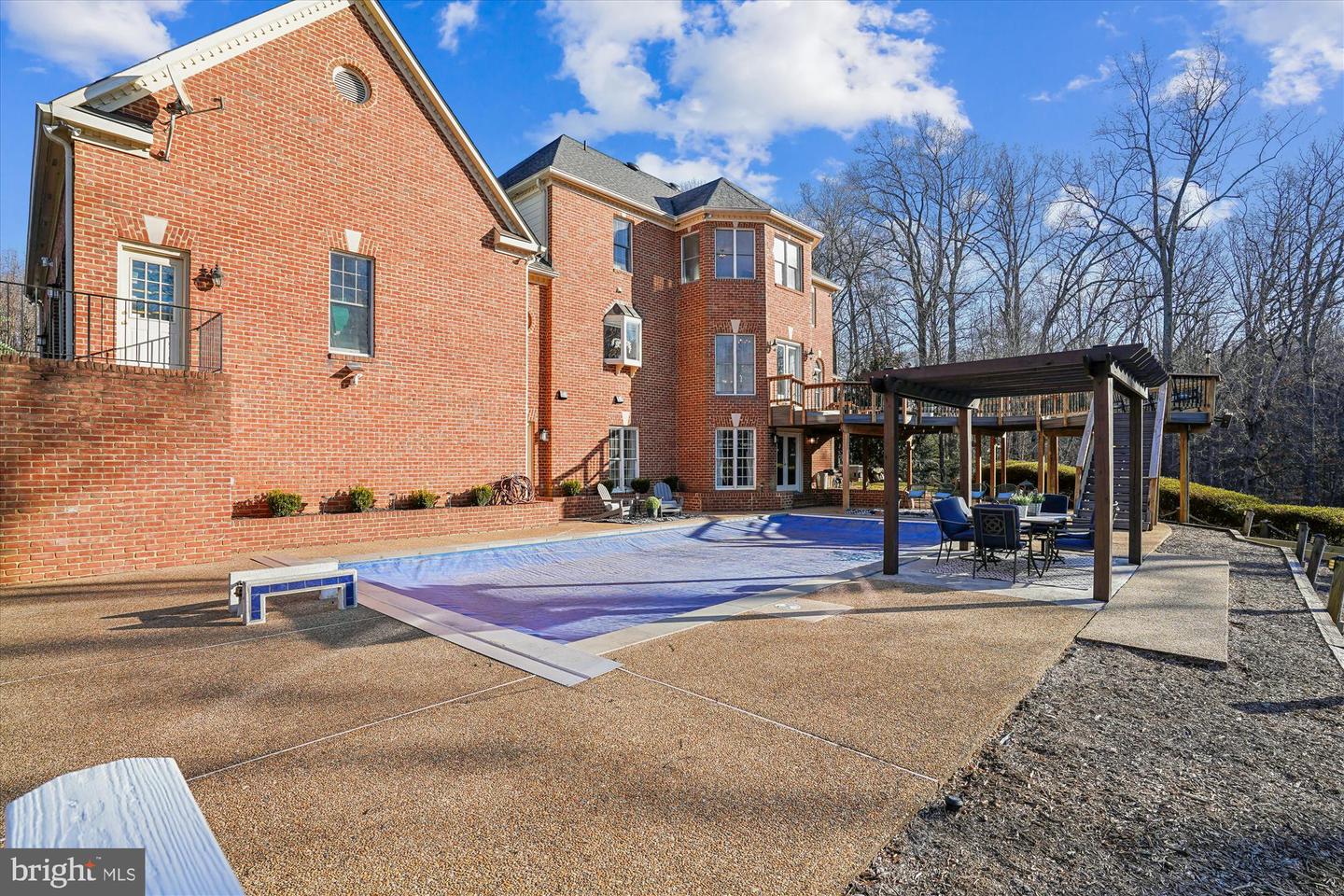 7480 DUNQUIN CT, CLIFTON, Virginia 20124, 4 Bedrooms Bedrooms, 21 Rooms Rooms,4 BathroomsBathrooms,Residential,For sale,7480 DUNQUIN CT,VAFX2283784 MLS # VAFX2283784