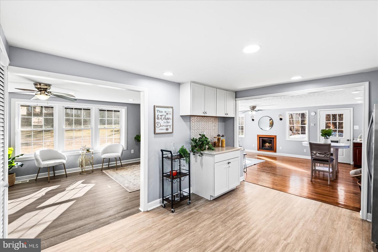 27 TRUSLOW RD, FREDERICKSBURG, Virginia 22405, 3 Bedrooms Bedrooms, 8 Rooms Rooms,1 BathroomBathrooms,Residential,For sale,27 TRUSLOW RD,VAST2044954 MLS # VAST2044954