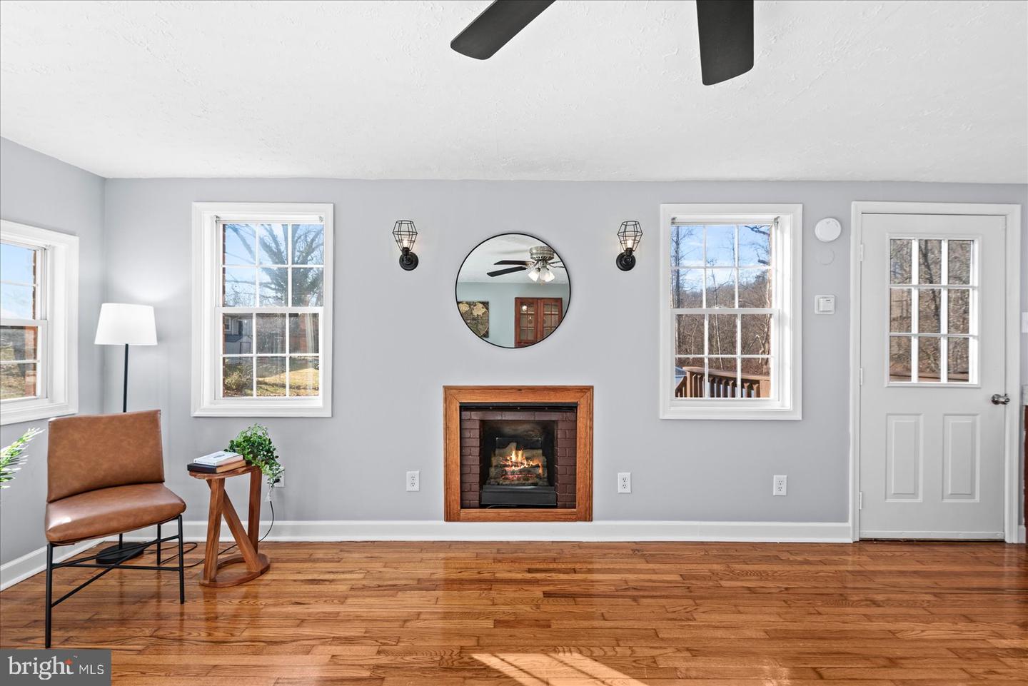 27 TRUSLOW RD, FREDERICKSBURG, Virginia 22405, 3 Bedrooms Bedrooms, 8 Rooms Rooms,1 BathroomBathrooms,Residential,For sale,27 TRUSLOW RD,VAST2044954 MLS # VAST2044954