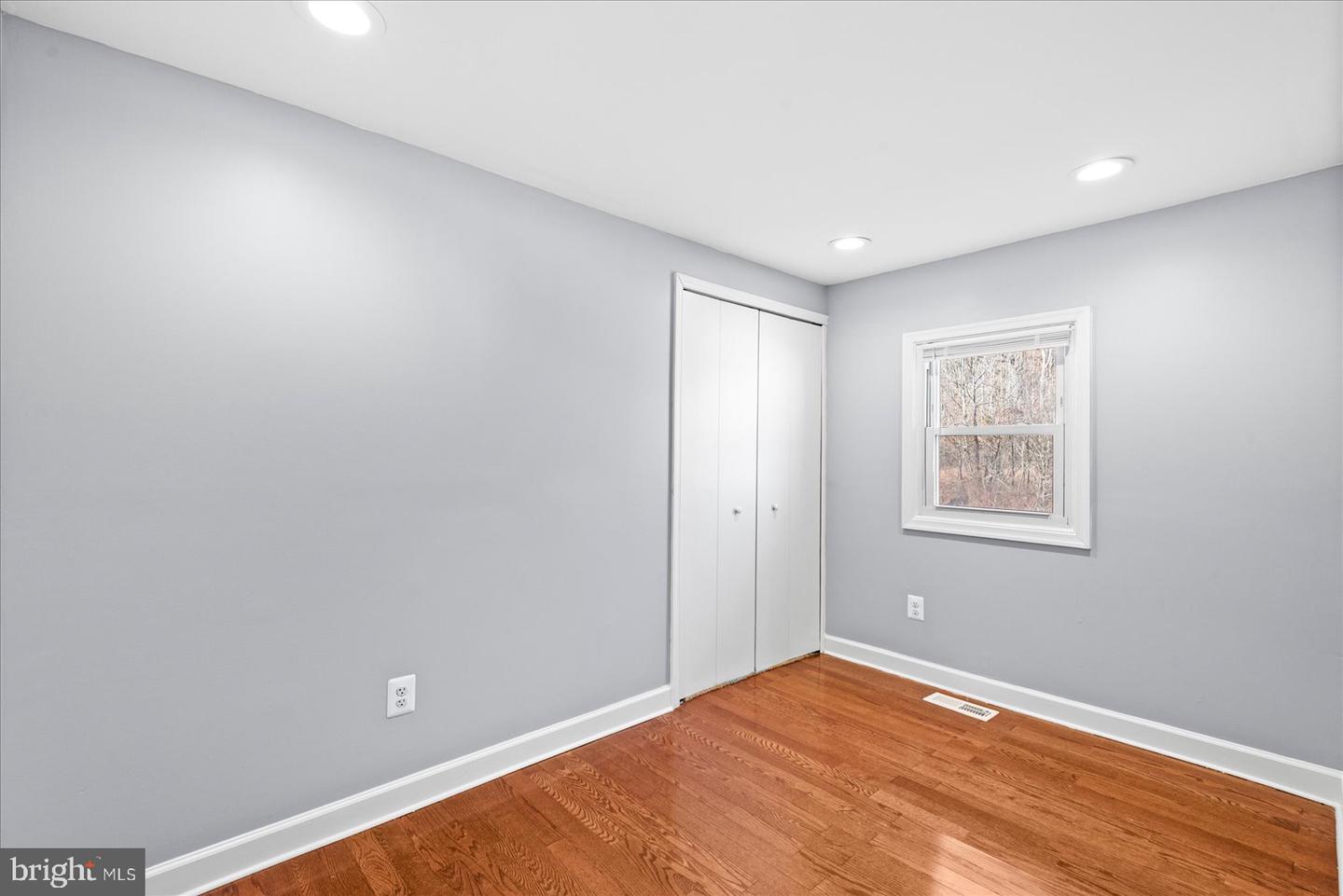 27 TRUSLOW RD, FREDERICKSBURG, Virginia 22405, 3 Bedrooms Bedrooms, 8 Rooms Rooms,1 BathroomBathrooms,Residential,For sale,27 TRUSLOW RD,VAST2044954 MLS # VAST2044954