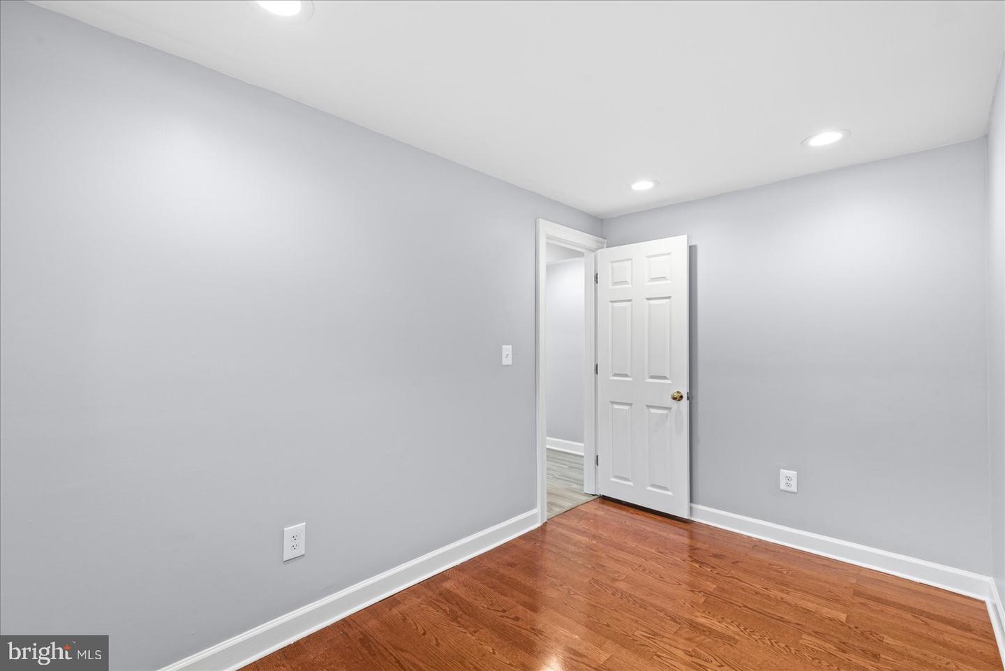 27 TRUSLOW RD, FREDERICKSBURG, Virginia 22405, 3 Bedrooms Bedrooms, 8 Rooms Rooms,1 BathroomBathrooms,Residential,For sale,27 TRUSLOW RD,VAST2044954 MLS # VAST2044954