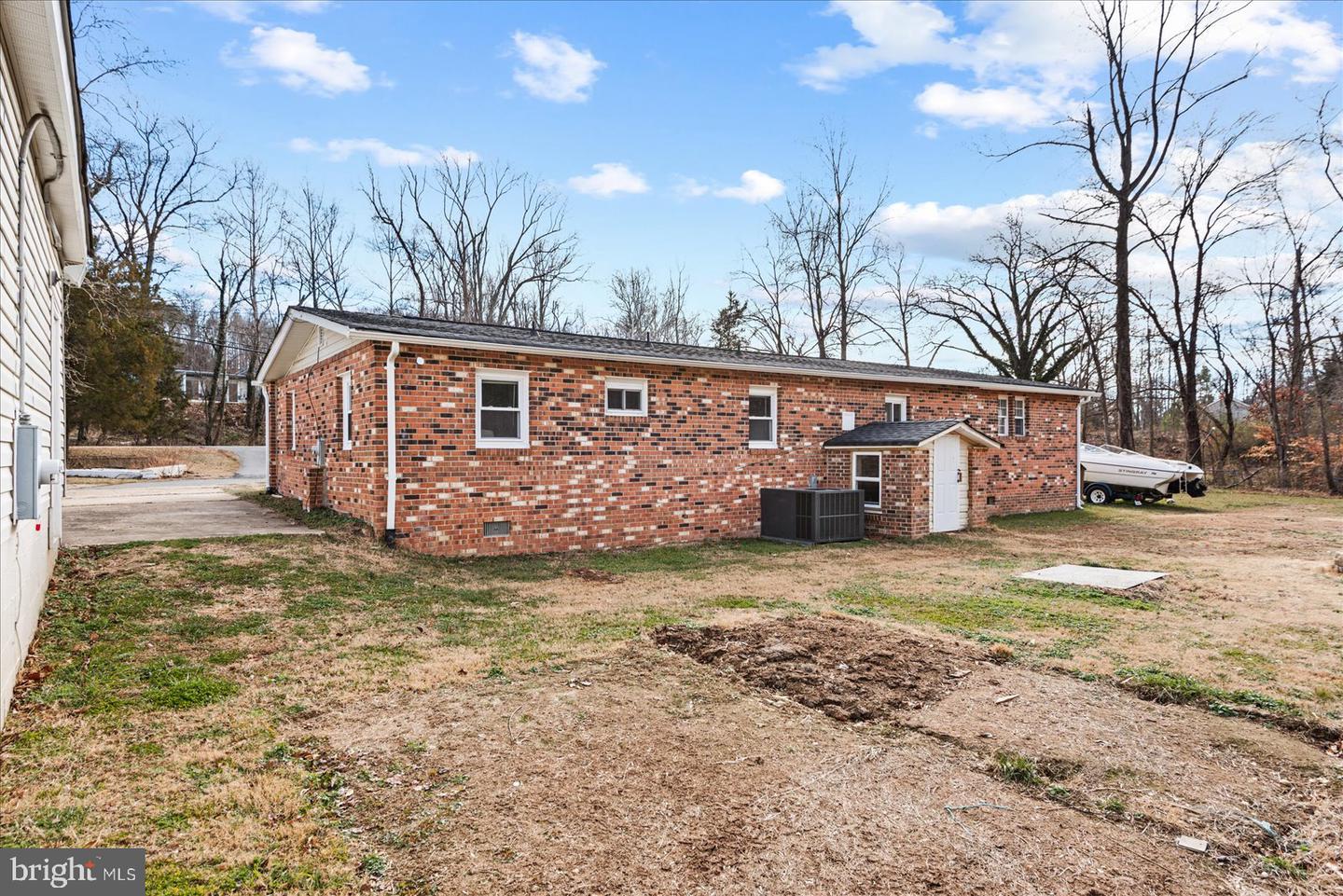 27 TRUSLOW RD, FREDERICKSBURG, Virginia 22405, 3 Bedrooms Bedrooms, 8 Rooms Rooms,1 BathroomBathrooms,Residential,For sale,27 TRUSLOW RD,VAST2044954 MLS # VAST2044954