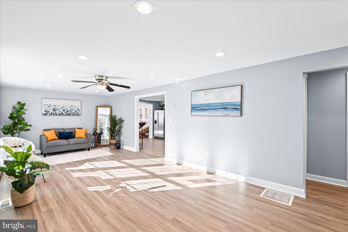 27 TRUSLOW RD, FREDERICKSBURG, Virginia 22405, 3 Bedrooms Bedrooms, 8 Rooms Rooms,1 BathroomBathrooms,Residential,For sale,27 TRUSLOW RD,VAST2044954 MLS # VAST2044954