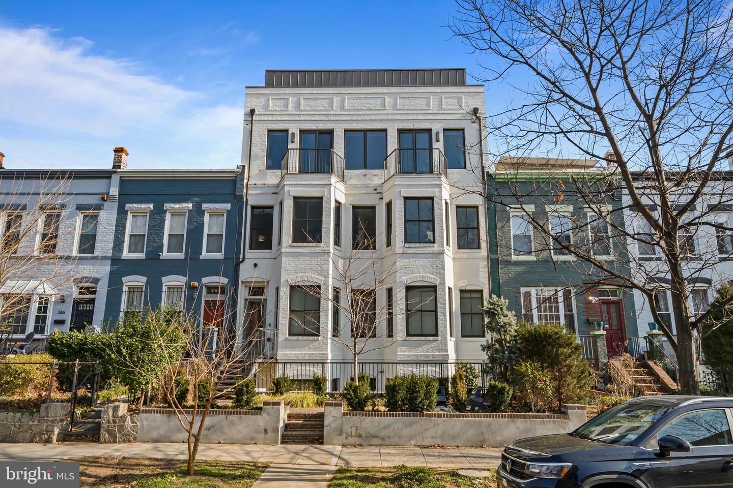 270 15TH ST SE #301, WASHINGTON, District Of Columbia 20003, 2 Bedrooms Bedrooms, ,2 BathroomsBathrooms,Residential,For sale,270 15TH ST SE #301,DCDC2239468 MLS # DCDC2239468
