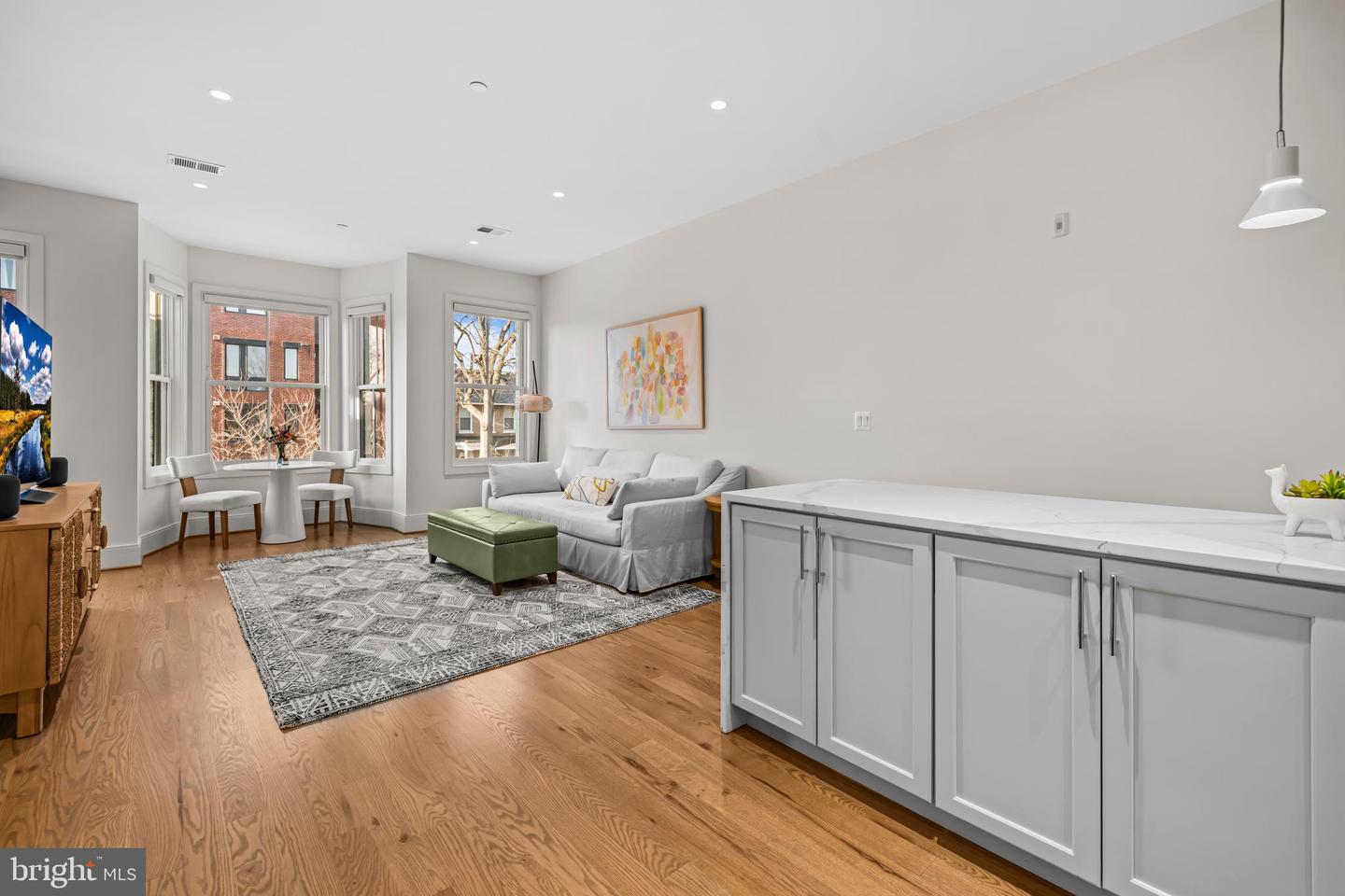 270 15TH ST SE #301, WASHINGTON, District Of Columbia 20003, 2 Bedrooms Bedrooms, ,2 BathroomsBathrooms,Residential,For sale,270 15TH ST SE #301,DCDC2239468 MLS # DCDC2239468