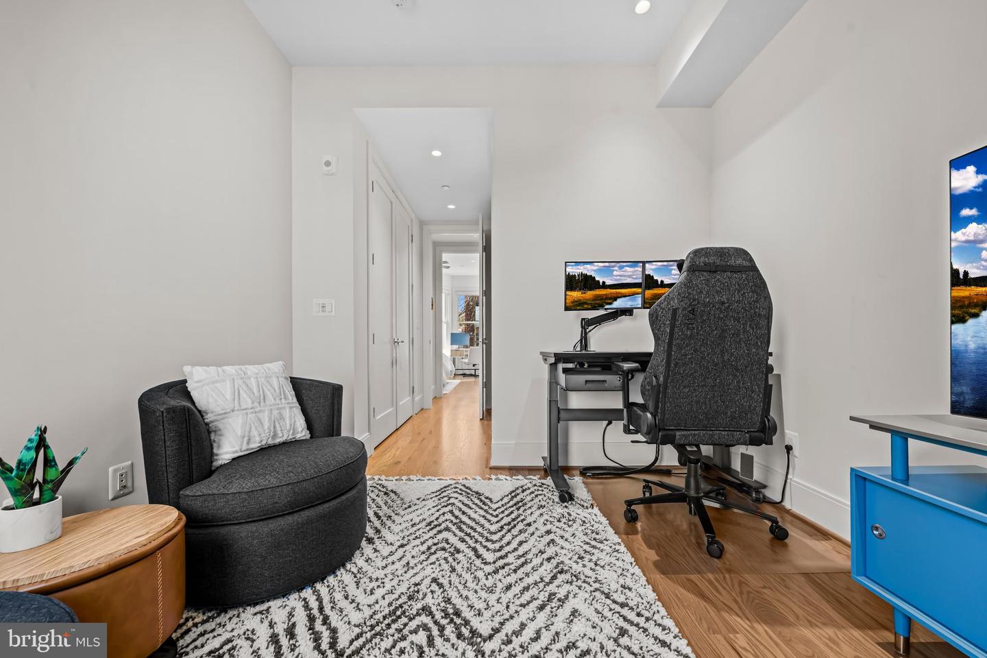 270 15TH ST SE #301, WASHINGTON, District Of Columbia 20003, 2 Bedrooms Bedrooms, ,2 BathroomsBathrooms,Residential,For sale,270 15TH ST SE #301,DCDC2239468 MLS # DCDC2239468