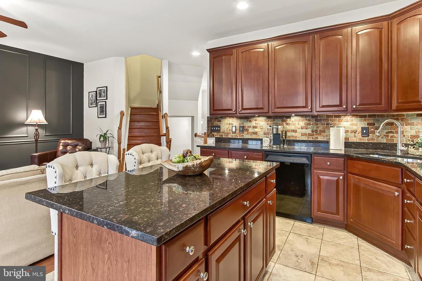 8378 OLD VICARAGE ST, LORTON, Virginia 22079, 3 Bedrooms Bedrooms, ,3 BathroomsBathrooms,Residential,For sale,8378 OLD VICARAGE ST,VAFX2283988 MLS # VAFX2283988