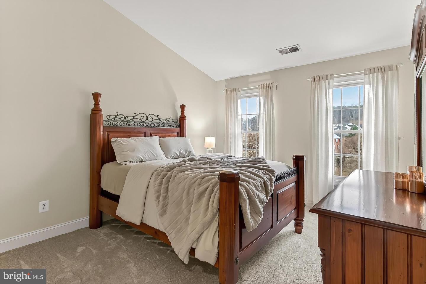 8378 OLD VICARAGE ST, LORTON, Virginia 22079, 3 Bedrooms Bedrooms, ,3 BathroomsBathrooms,Residential,For sale,8378 OLD VICARAGE ST,VAFX2283988 MLS # VAFX2283988