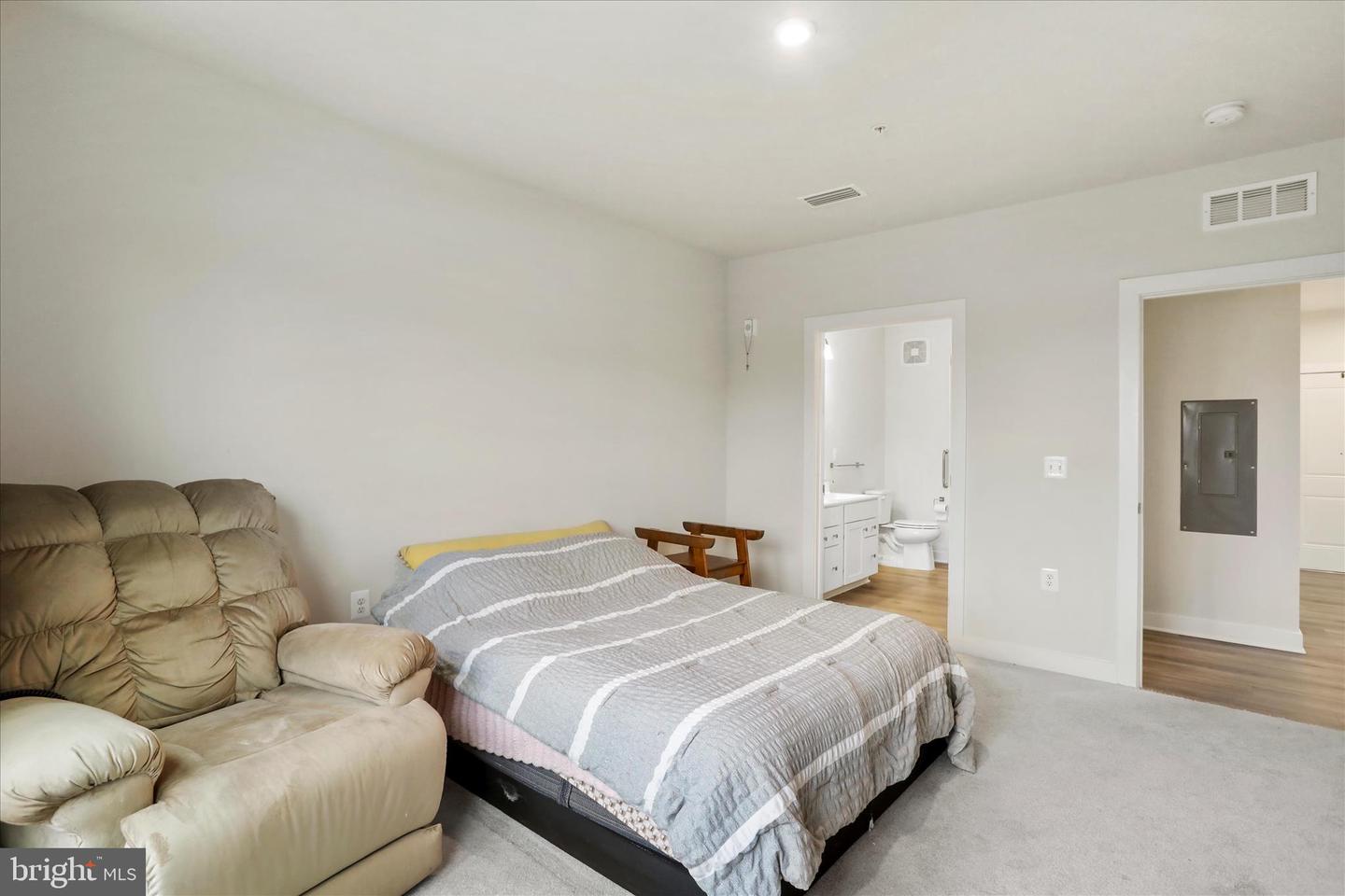 151 MCCORMICK #203, WINCHESTER, Virginia 22602, 2 Bedrooms Bedrooms, ,2 BathroomsBathrooms,Residential,For sale,151 MCCORMICK #203,VAFV2038694 MLS # VAFV2038694