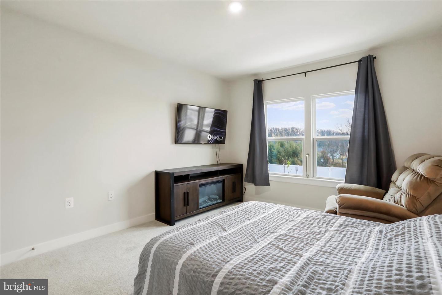 151 MCCORMICK #203, WINCHESTER, Virginia 22602, 2 Bedrooms Bedrooms, ,2 BathroomsBathrooms,Residential,For sale,151 MCCORMICK #203,VAFV2038694 MLS # VAFV2038694