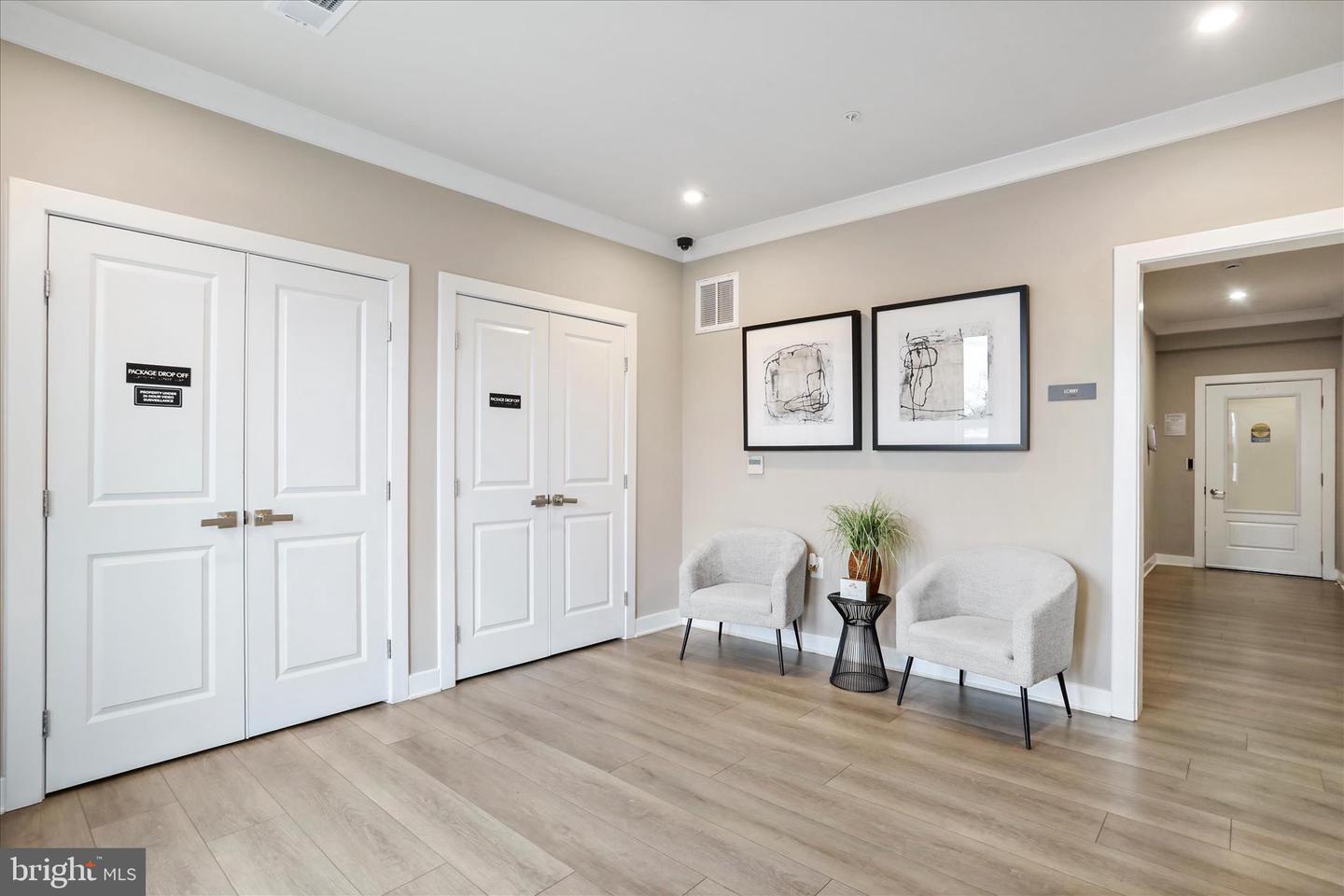 151 MCCORMICK #203, WINCHESTER, Virginia 22602, 2 Bedrooms Bedrooms, ,2 BathroomsBathrooms,Residential,For sale,151 MCCORMICK #203,VAFV2038694 MLS # VAFV2038694