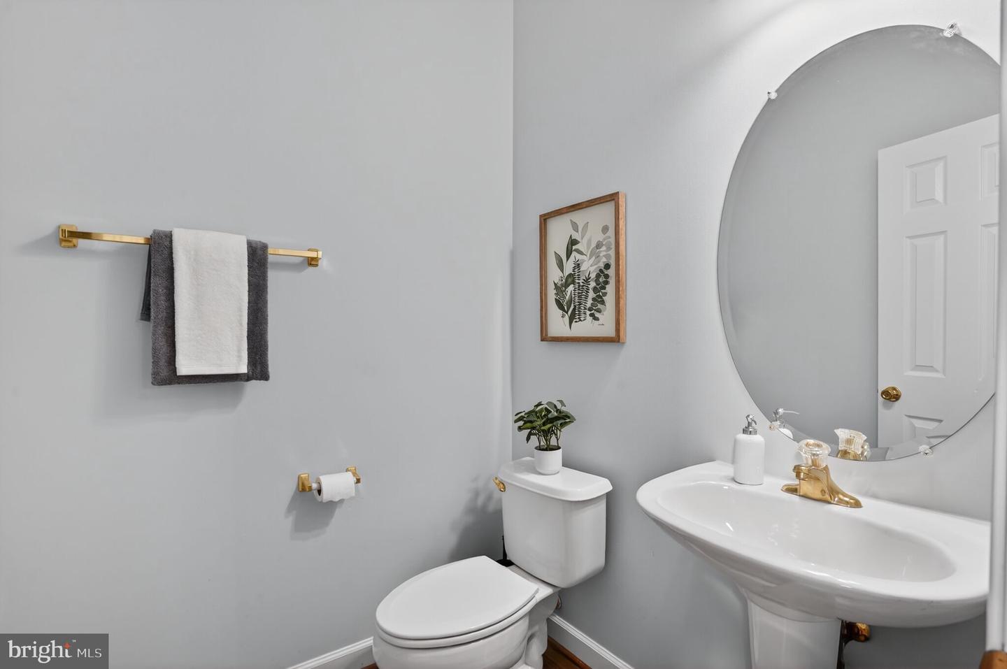 10809 BELMONT BLVD, LORTON, Virginia 22079, 4 Bedrooms Bedrooms, ,3 BathroomsBathrooms,Residential,For sale,10809 BELMONT BLVD,VAFX2284034 MLS # VAFX2284034