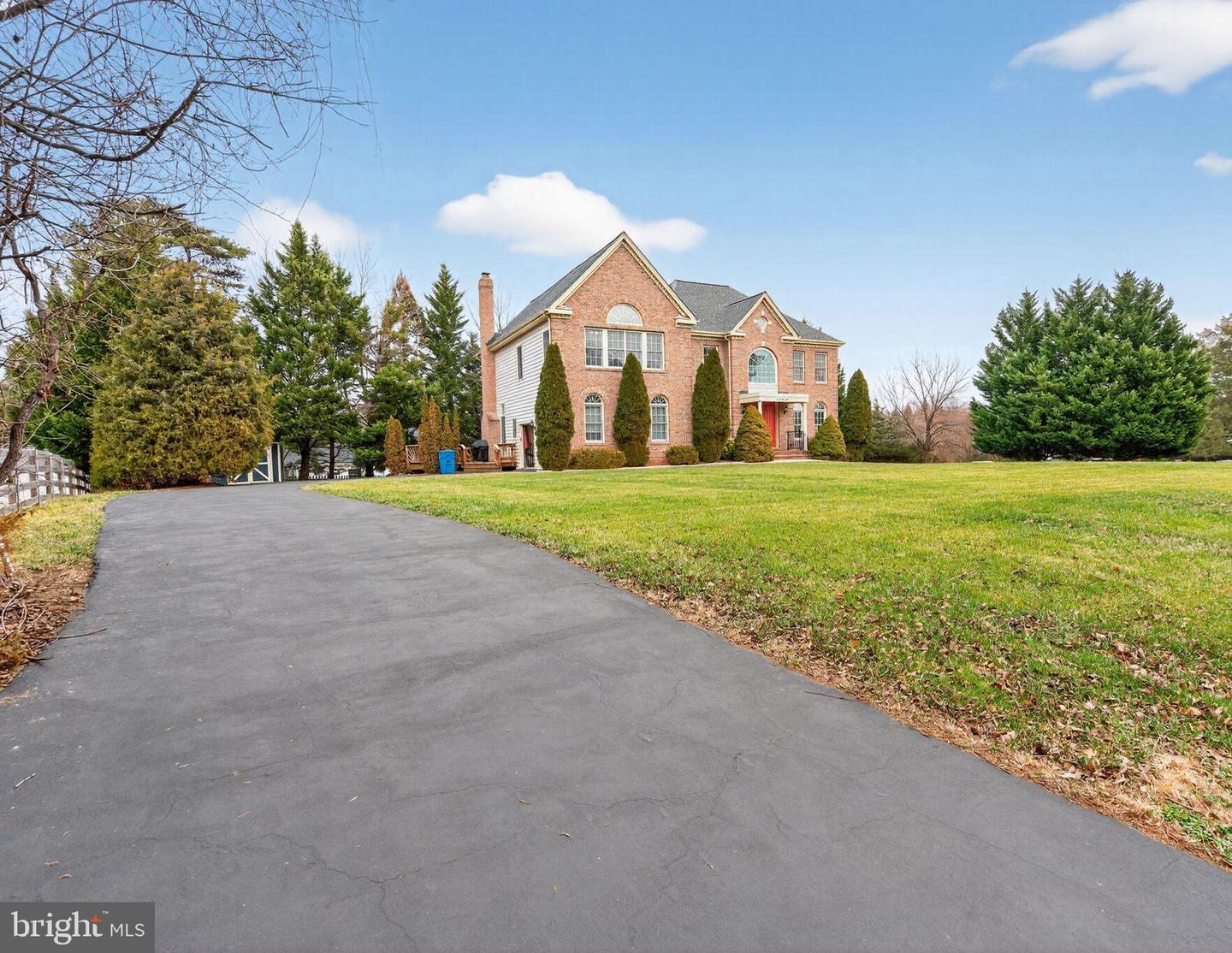 10809 BELMONT BLVD, LORTON, Virginia 22079, 4 Bedrooms Bedrooms, ,3 BathroomsBathrooms,Residential,For sale,10809 BELMONT BLVD,VAFX2284034 MLS # VAFX2284034