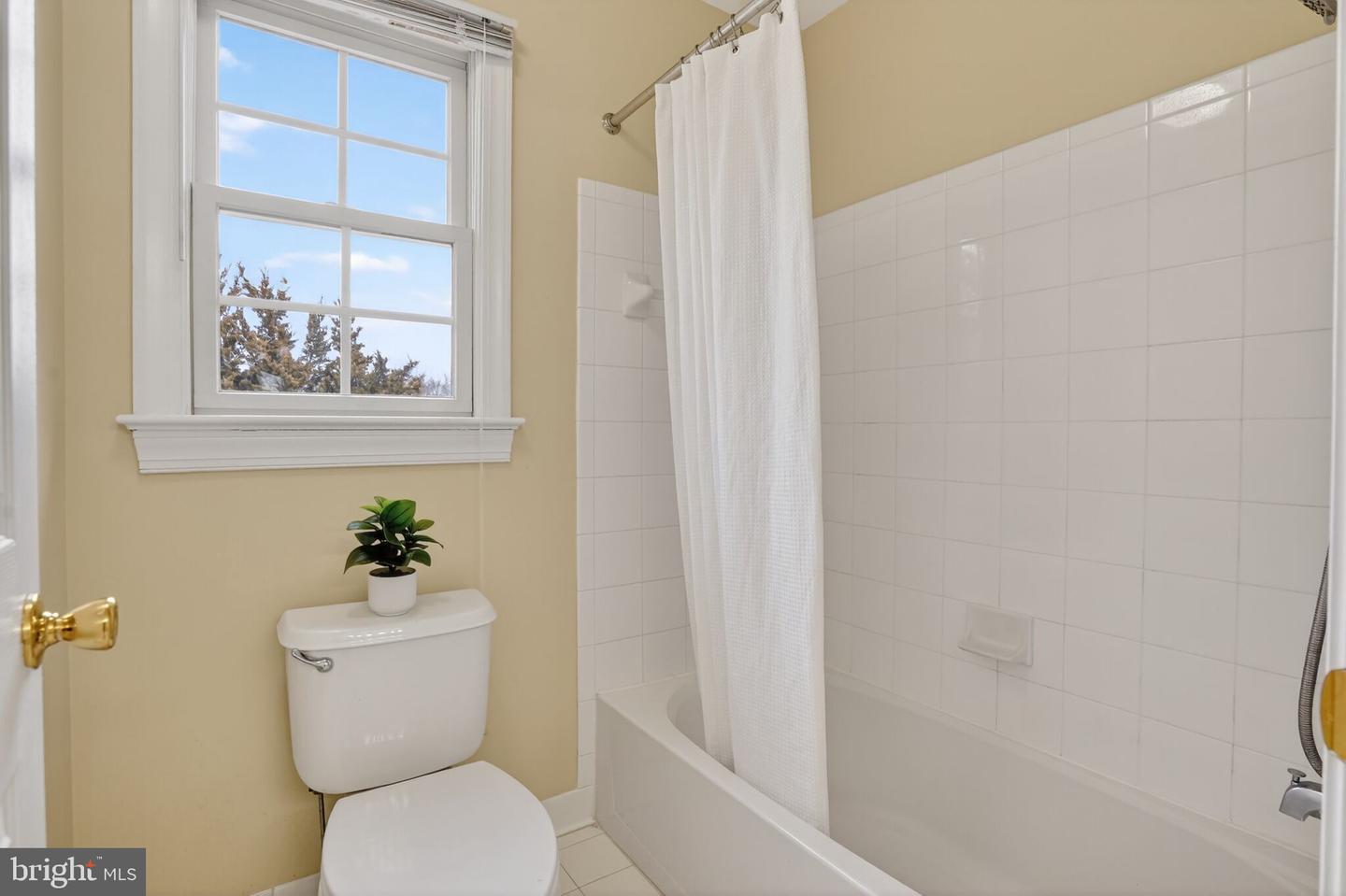 10809 BELMONT BLVD, LORTON, Virginia 22079, 4 Bedrooms Bedrooms, ,3 BathroomsBathrooms,Residential,For sale,10809 BELMONT BLVD,VAFX2284034 MLS # VAFX2284034