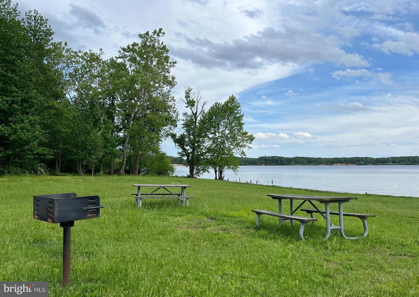 10809 BELMONT BLVD, LORTON, Virginia 22079, 4 Bedrooms Bedrooms, ,3 BathroomsBathrooms,Residential,For sale,10809 BELMONT BLVD,VAFX2284034 MLS # VAFX2284034