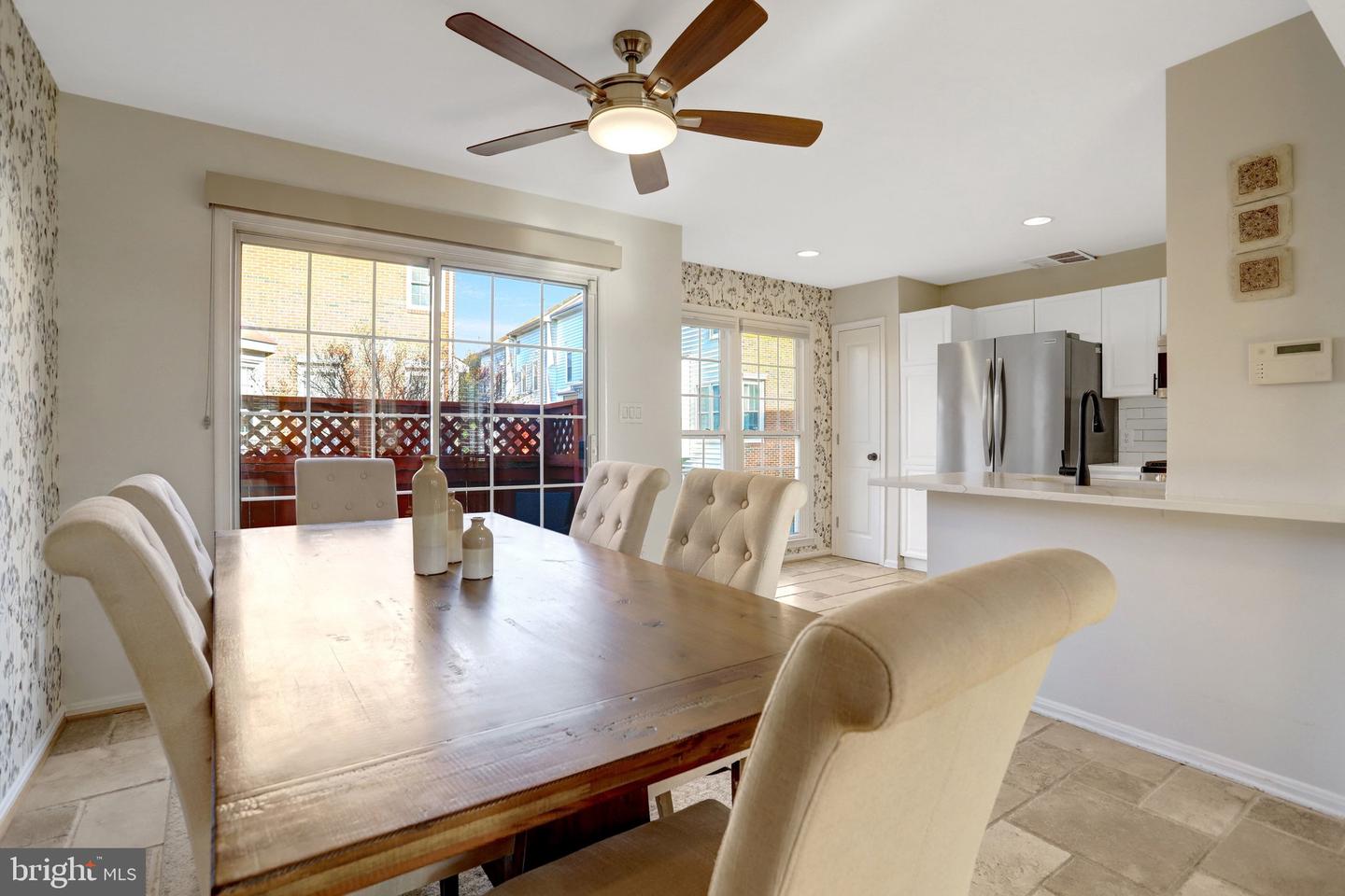 2422 N HAMPTON DR, ALEXANDRIA, Virginia 22311, 3 Bedrooms Bedrooms, ,2 BathroomsBathrooms,Residential,For sale,2422 N HAMPTON DR,VAAX2052818 MLS # VAAX2052818