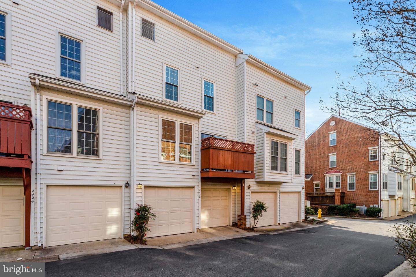 2422 N HAMPTON DR, ALEXANDRIA, Virginia 22311, 3 Bedrooms Bedrooms, ,2 BathroomsBathrooms,Residential,For sale,2422 N HAMPTON DR,VAAX2052818 MLS # VAAX2052818