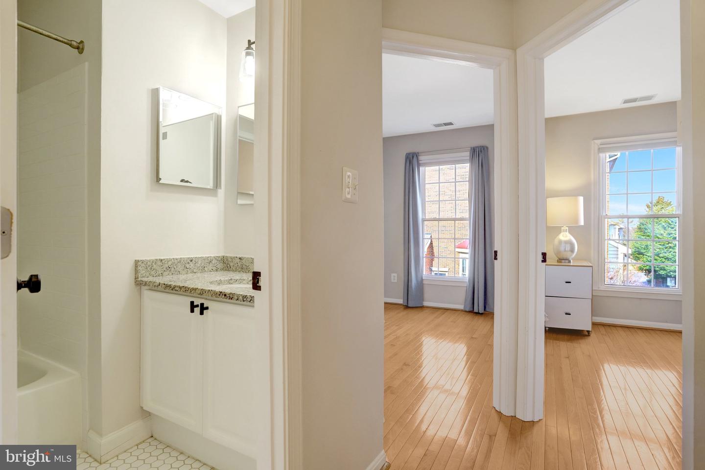 2422 N HAMPTON DR, ALEXANDRIA, Virginia 22311, 3 Bedrooms Bedrooms, ,2 BathroomsBathrooms,Residential,For sale,2422 N HAMPTON DR,VAAX2052818 MLS # VAAX2052818